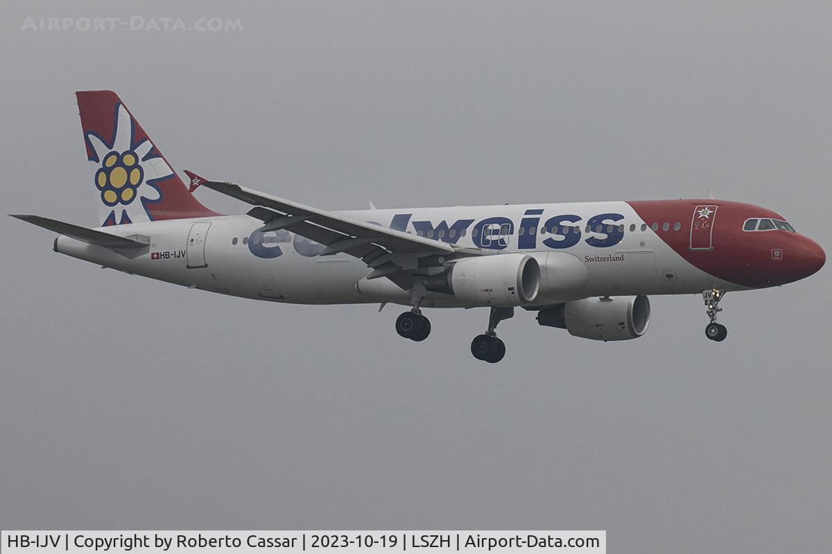HB-IJV, 2003 Airbus A320-214 C/N 2024, Zurich Airport