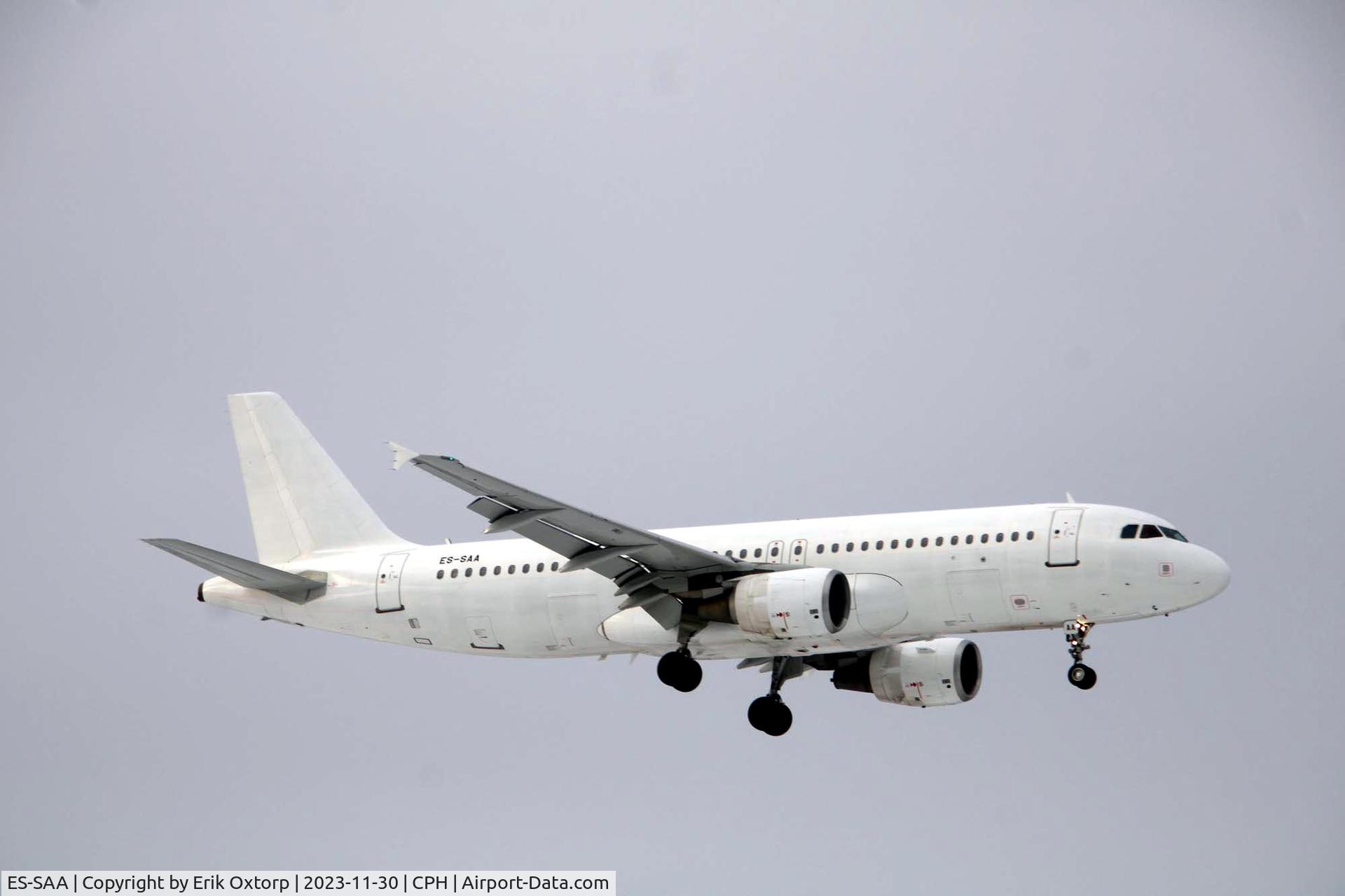 ES-SAA, 2008 Airbus A320-214 C/N 3631, ES-SAA landing rw 04L. Operating on behalf of SAS