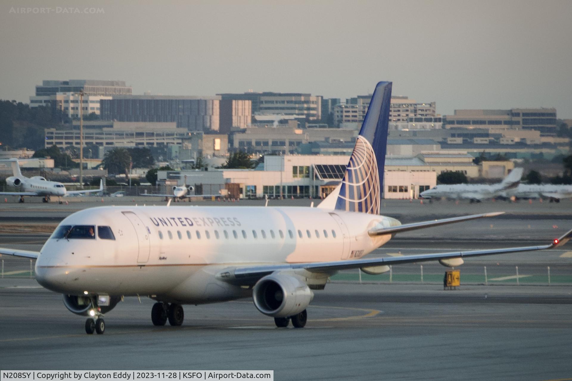 N208SY, 2017 Embraer 175LR (ERJ-170-200LR) C/N 17000644, SFO 2023.