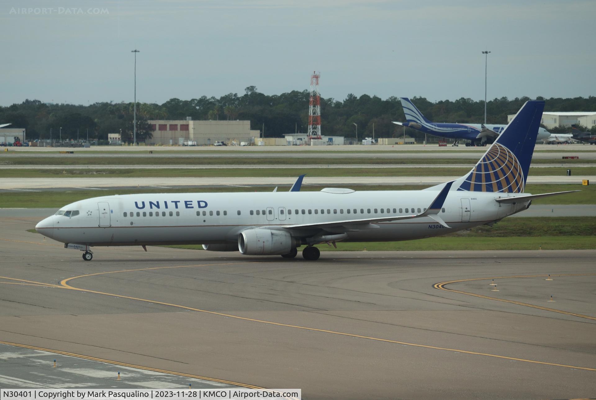 N30401, 2001 Boeing 737-924 C/N 30118, Boeing 737-924