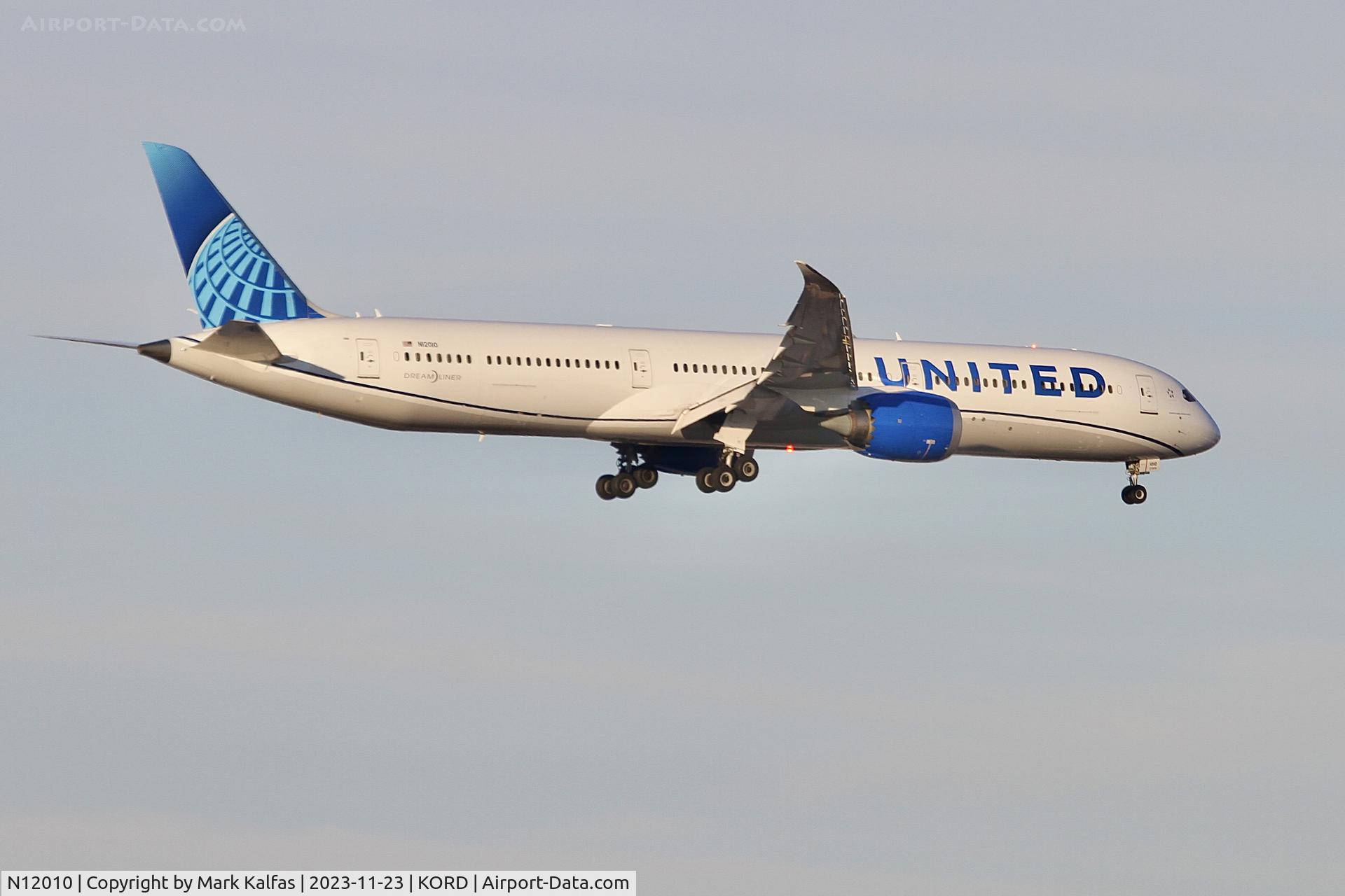 N12010, 2019 Boeing 787-10 Dreamliner C/N 40926, UNITED B78X N12010 UA906, EDDF-KORD, ARRIVING RUNWAY 10C O'HARE