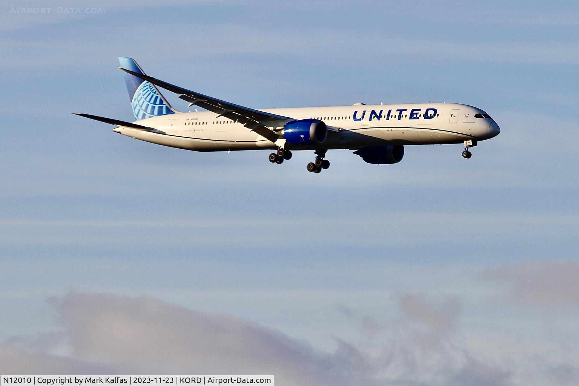 N12010, 2019 Boeing 787-10 Dreamliner C/N 40926, UNITED B78X N12010 UA906, EDDF-KORD, ARRIVING RUNWAY 10C O'HARE