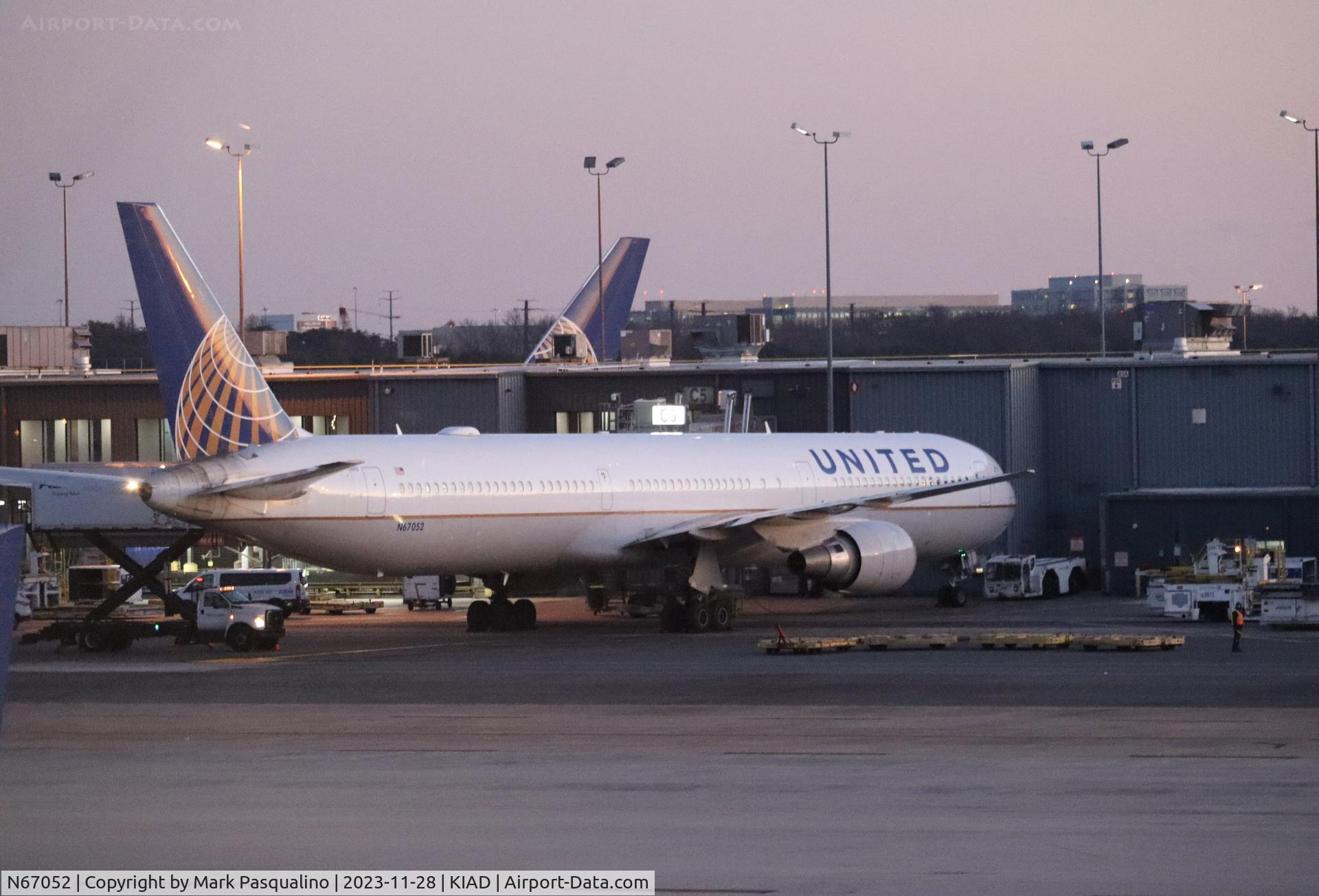 N67052, 2000 Boeing 767-424/ER C/N 29447, Boeing 767-424/ER