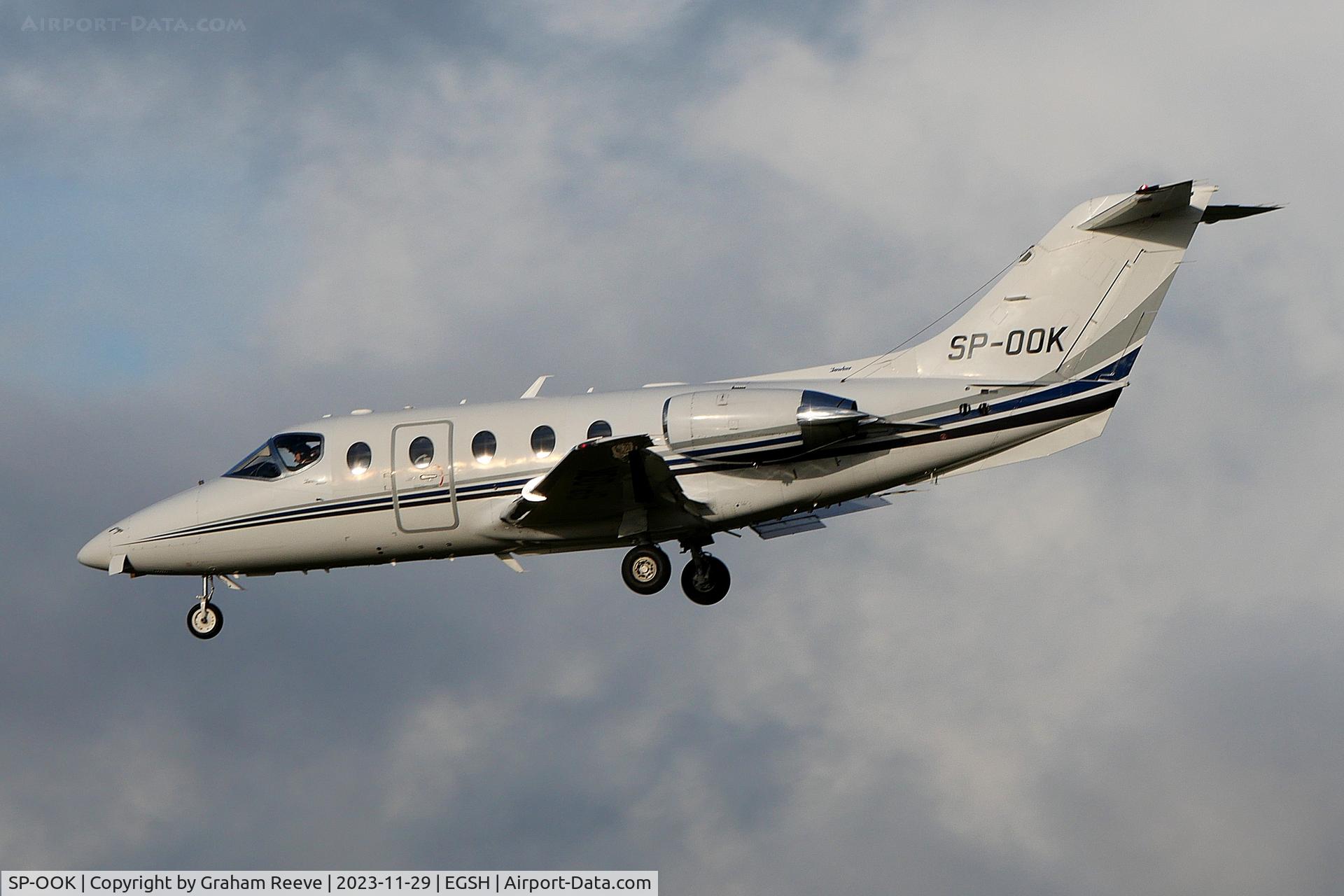 SP-OOK, 2007 Hawker Beechcraft 400A Beechjet Beechjet C/N RK-512, Landing at Norwich.