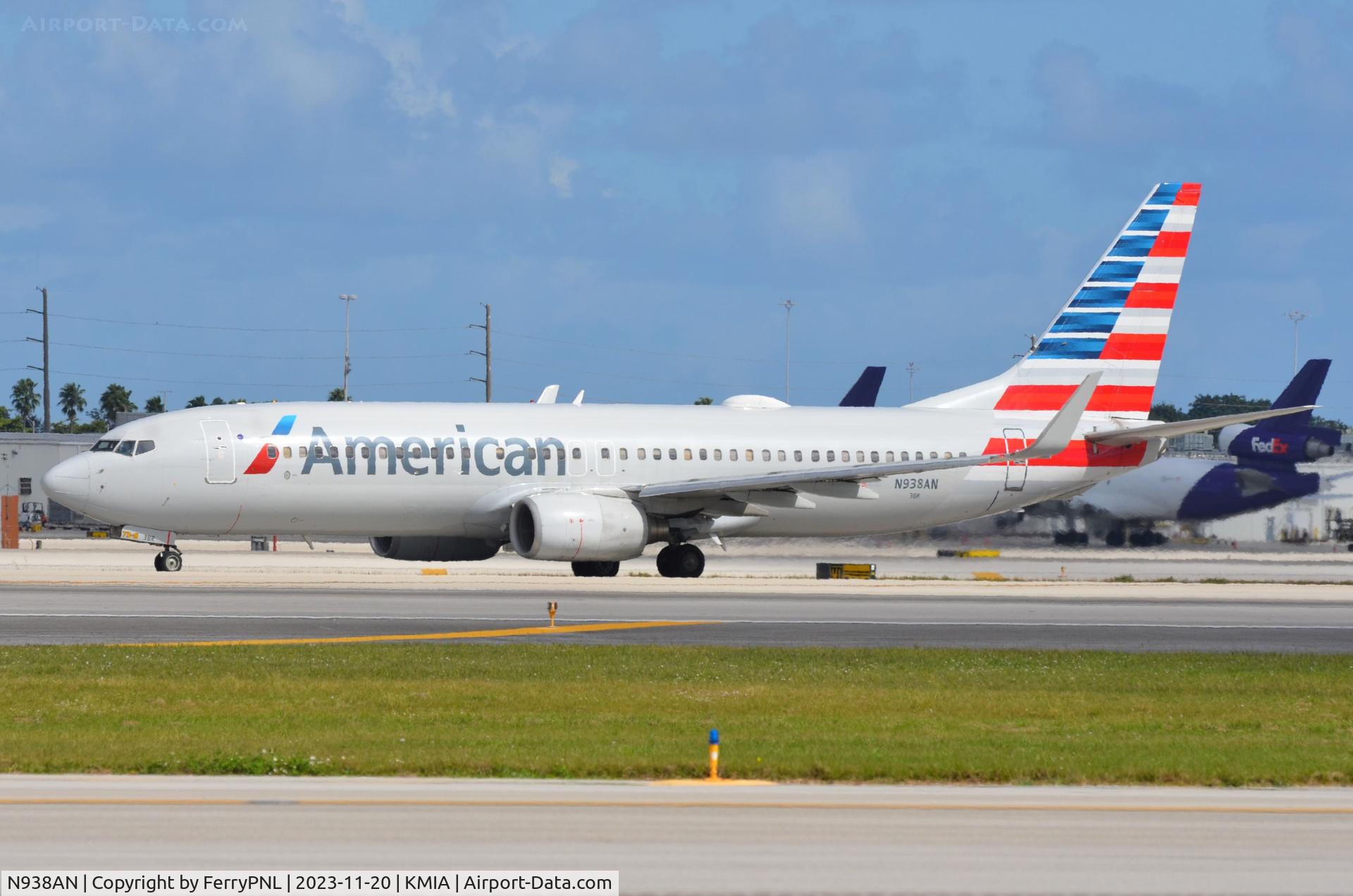N938AN, 2000 Boeing 737-823 C/N 29533, AA B738