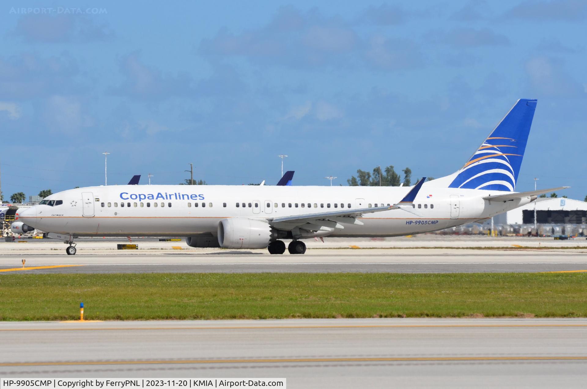 HP-9905CMP, 2018 Boeing 737-9 MAX C/N 44165, Copa B739M taxying to the runway