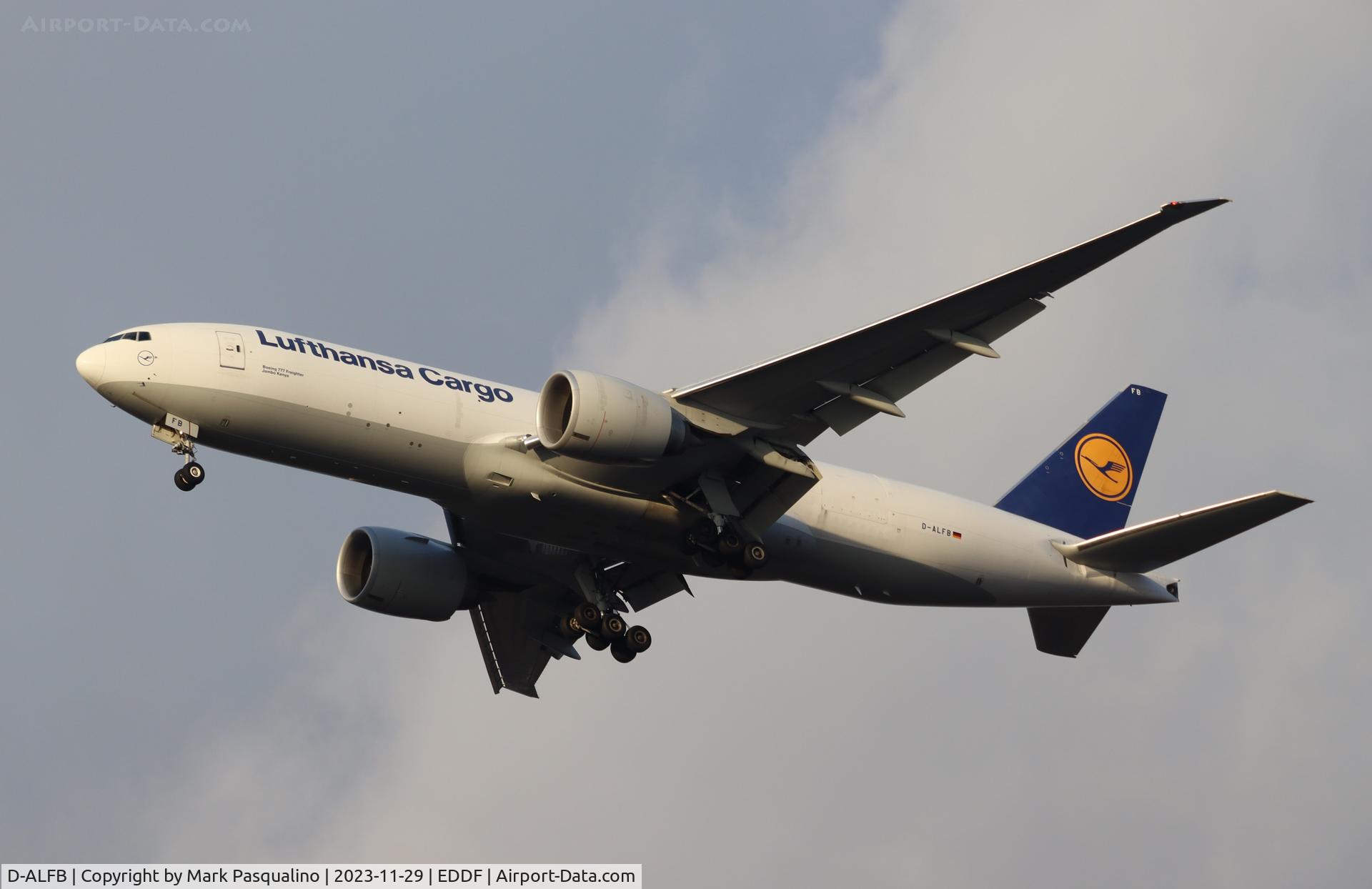 D-ALFB, 2013 Boeing 777-FBT C/N 41675, Boeing 777-FBT