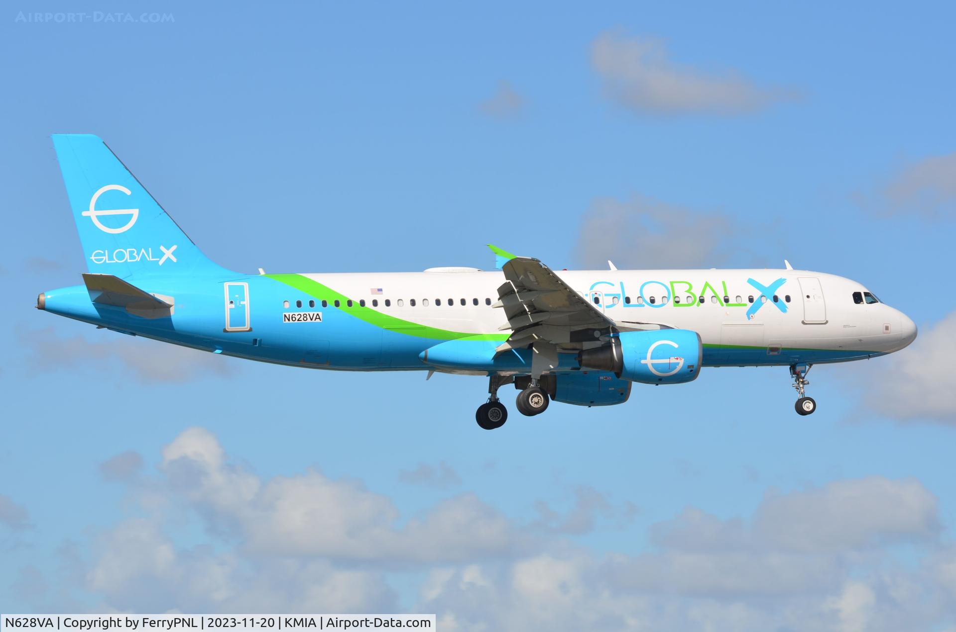 N628VA, 2007 Airbus A320-214 C/N 2993, Global X A320 about to land on 01R