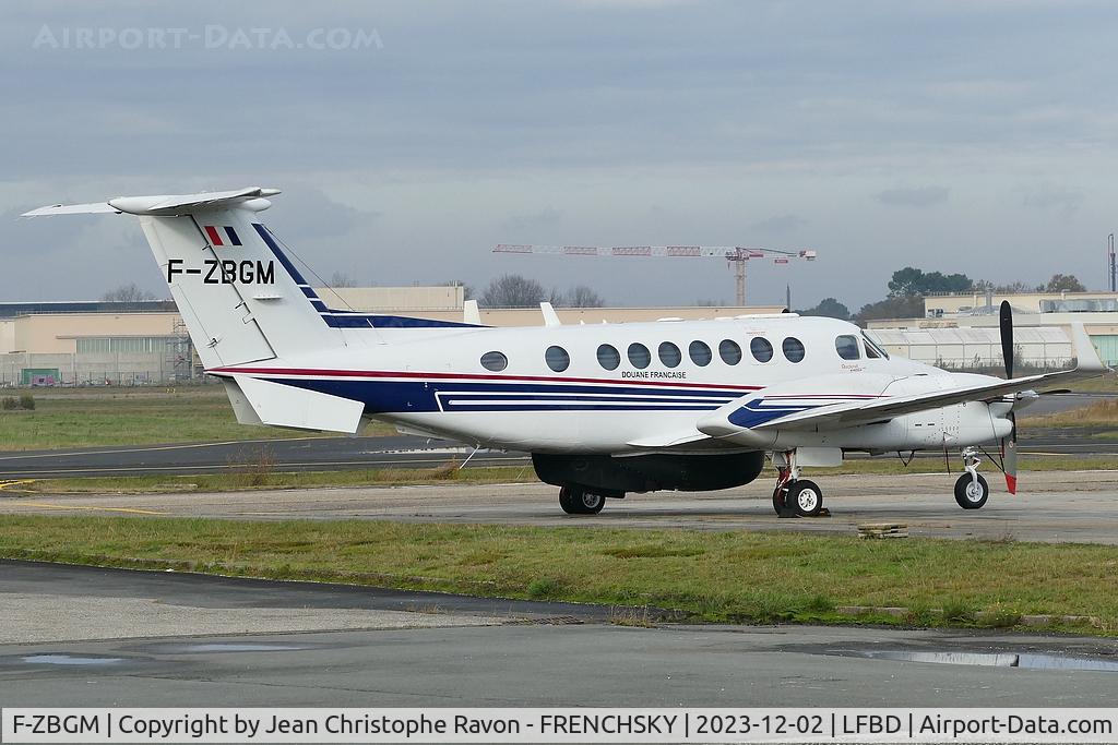 F-ZBGM, Beech Super King Air 350 C/N FL-752, France Douanes