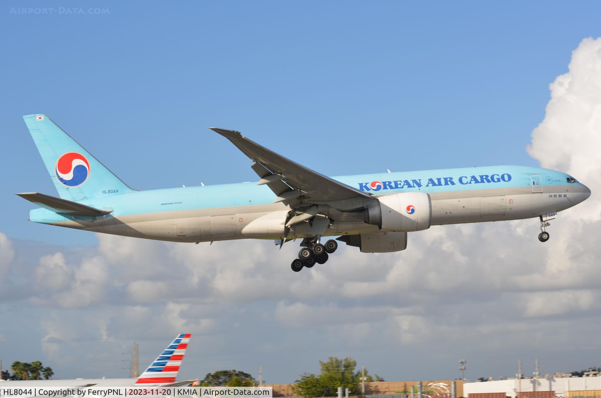 HL8044, 2016 Boeing 777-FB5 C/N 62694, Arrival of Korean B772F from ANC