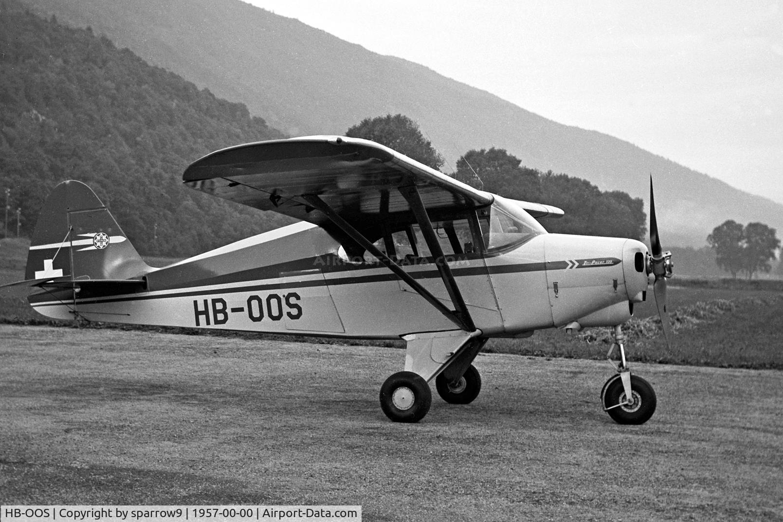 HB-OOS, 1953 Piper PA-22 C/N 22-1618, At Biel-Boezingen airfield(closed) 1956 or 1957. Later converted to Lycoming O-320-A2D. Scanned from a b+w 6x9 negative.