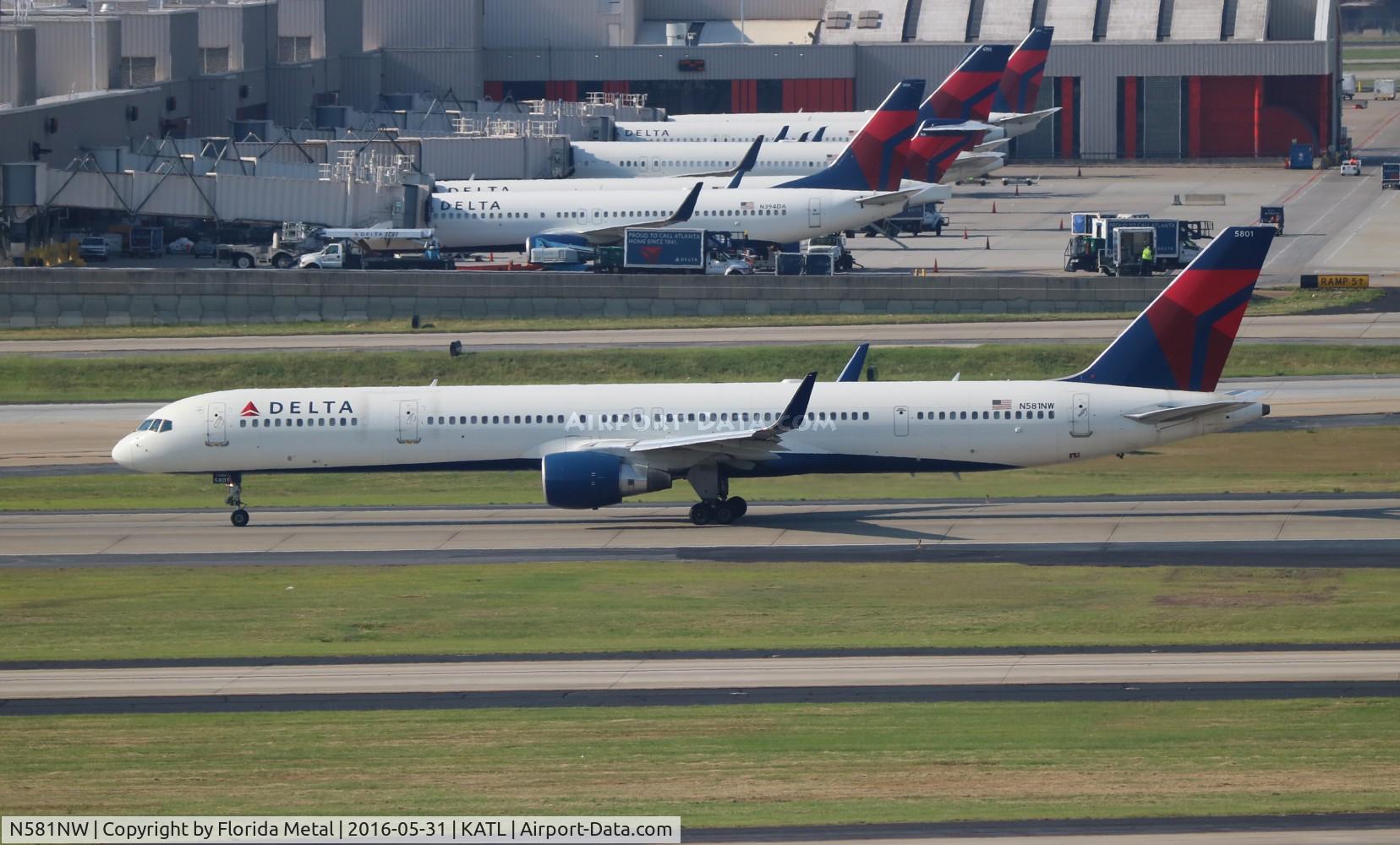 N581NW, 2002 Boeing 757-351 C/N 32982, DAL 753 zx