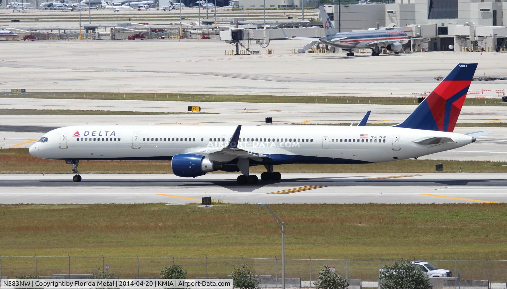 N583NW, 2002 Boeing 757-351 C/N 32983, DAL 753 zx