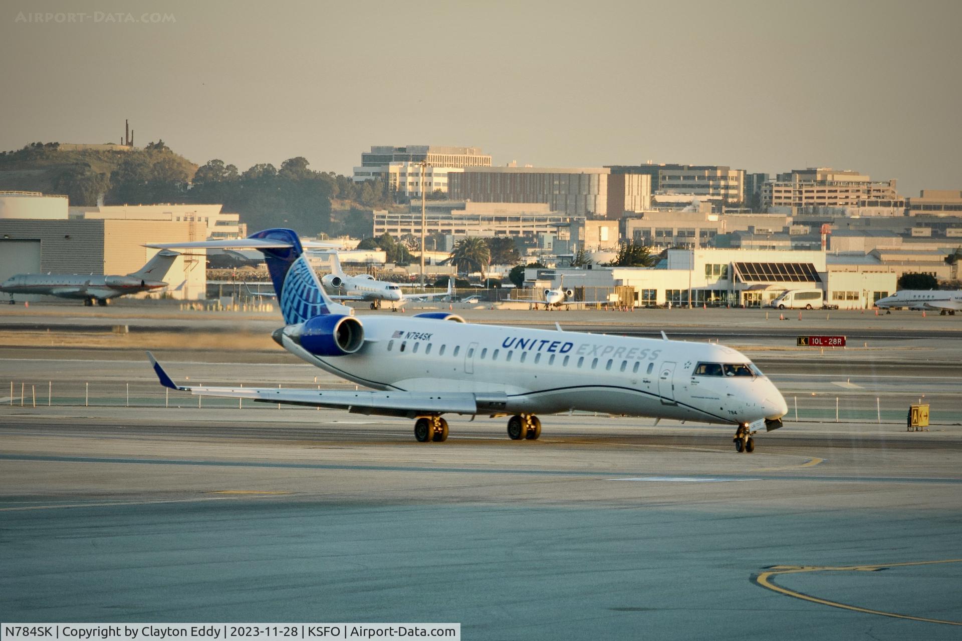 N784SK, 2009 Bombardier CRJ-700 (CL-600-2C10) Regional Jet C/N 10284, SFO 2023.
