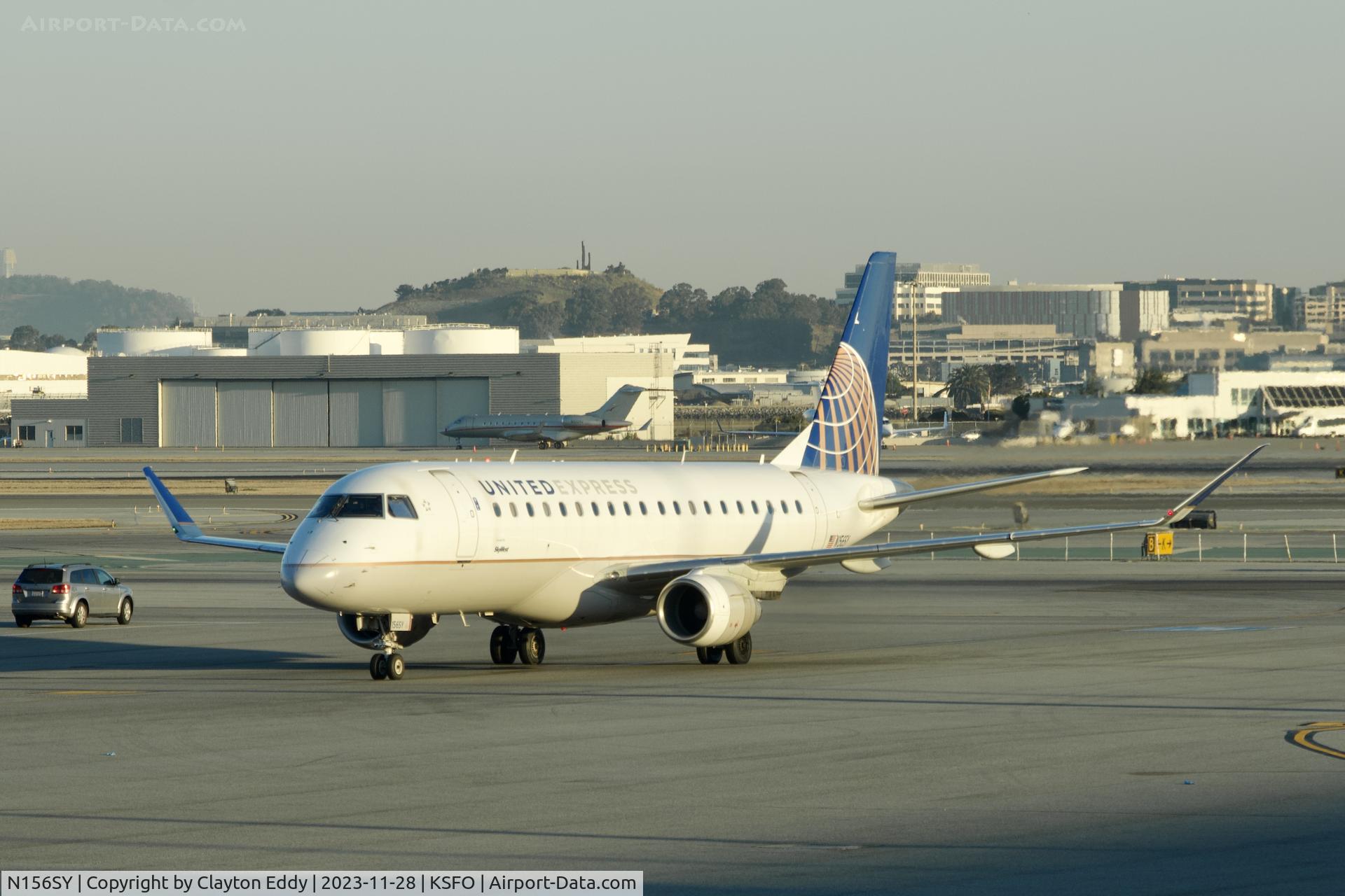 N156SY, 2016 Embraer 175LR (ERJ-170-200LR) C/N 17000557, SFO 2023.