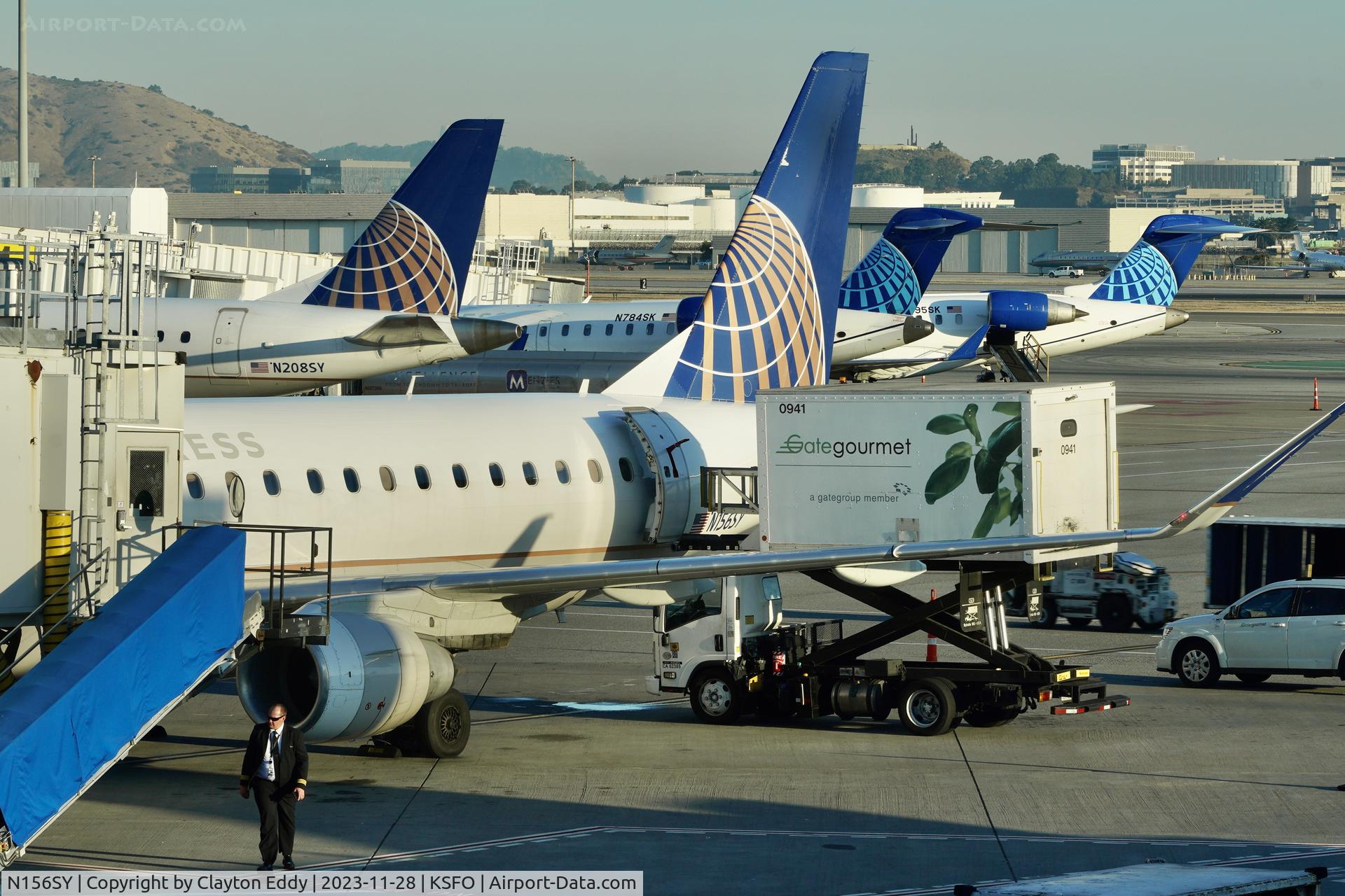 N156SY, 2016 Embraer 175LR (ERJ-170-200LR) C/N 17000557, SFO 2023.