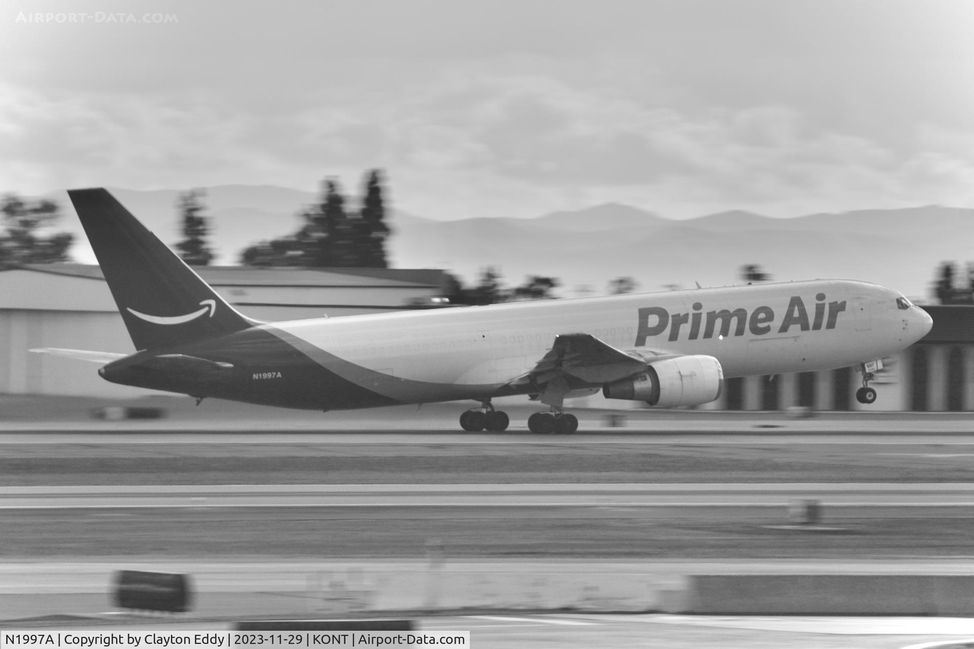 N1997A, 1994 Boeing 767-33A/ER/BDSF C/N 27310, KONT 2023.