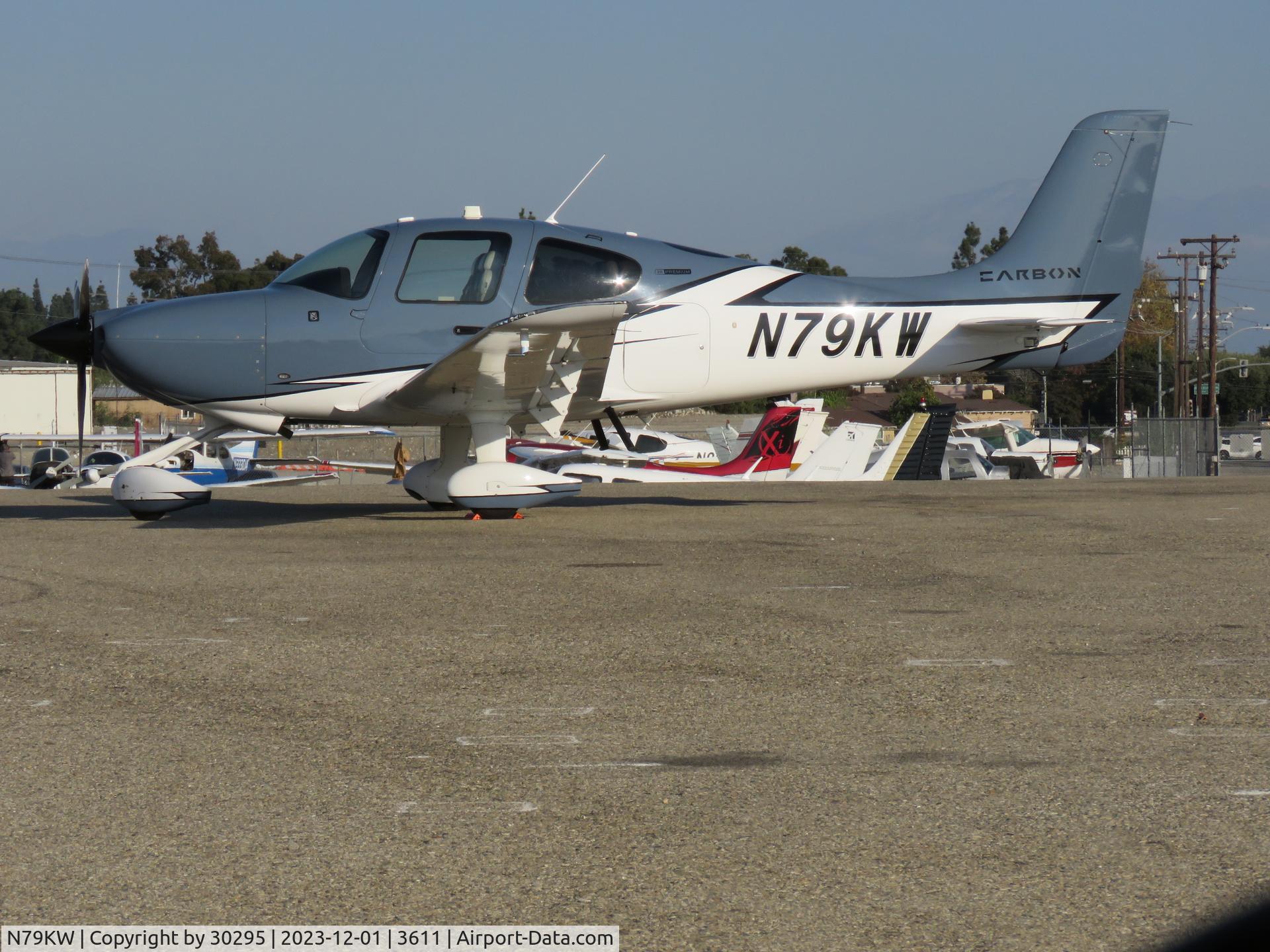 N79KW, 2021 Cirrus SR20 C/N 2696, Parked