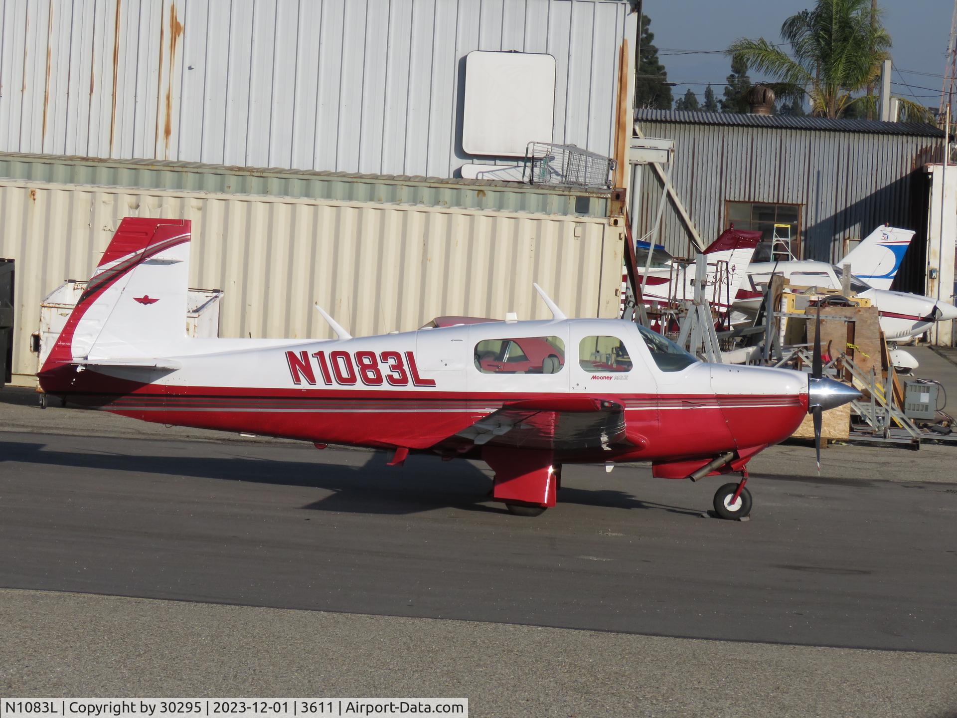 N1083L, 1996 Mooney M20J 201 C/N 24-3393, Parked