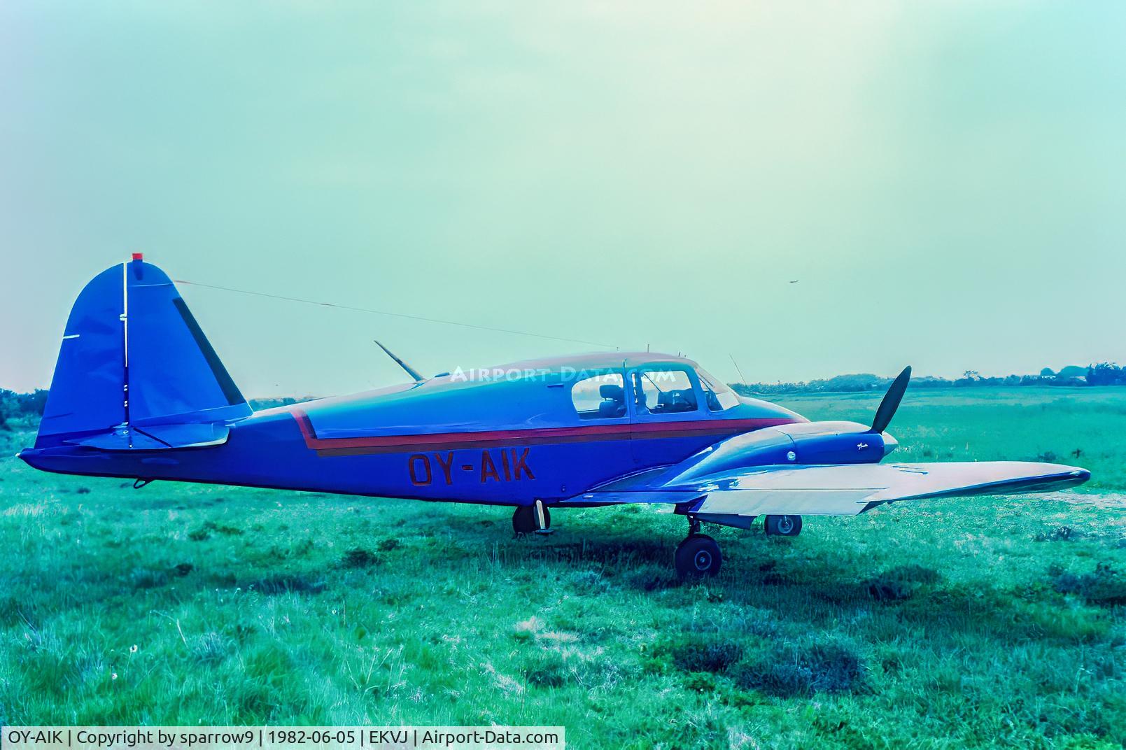 OY-AIK, 1959 Piper PA-23-160 Apache C/N 23-1759, KZ-Rally Stauning. Scanned from a slide.