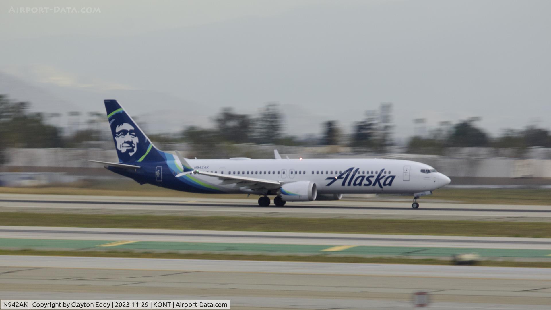 N942AK, 2022 Boeing 737 MAX 9 C/N 44102, KONT 2023.