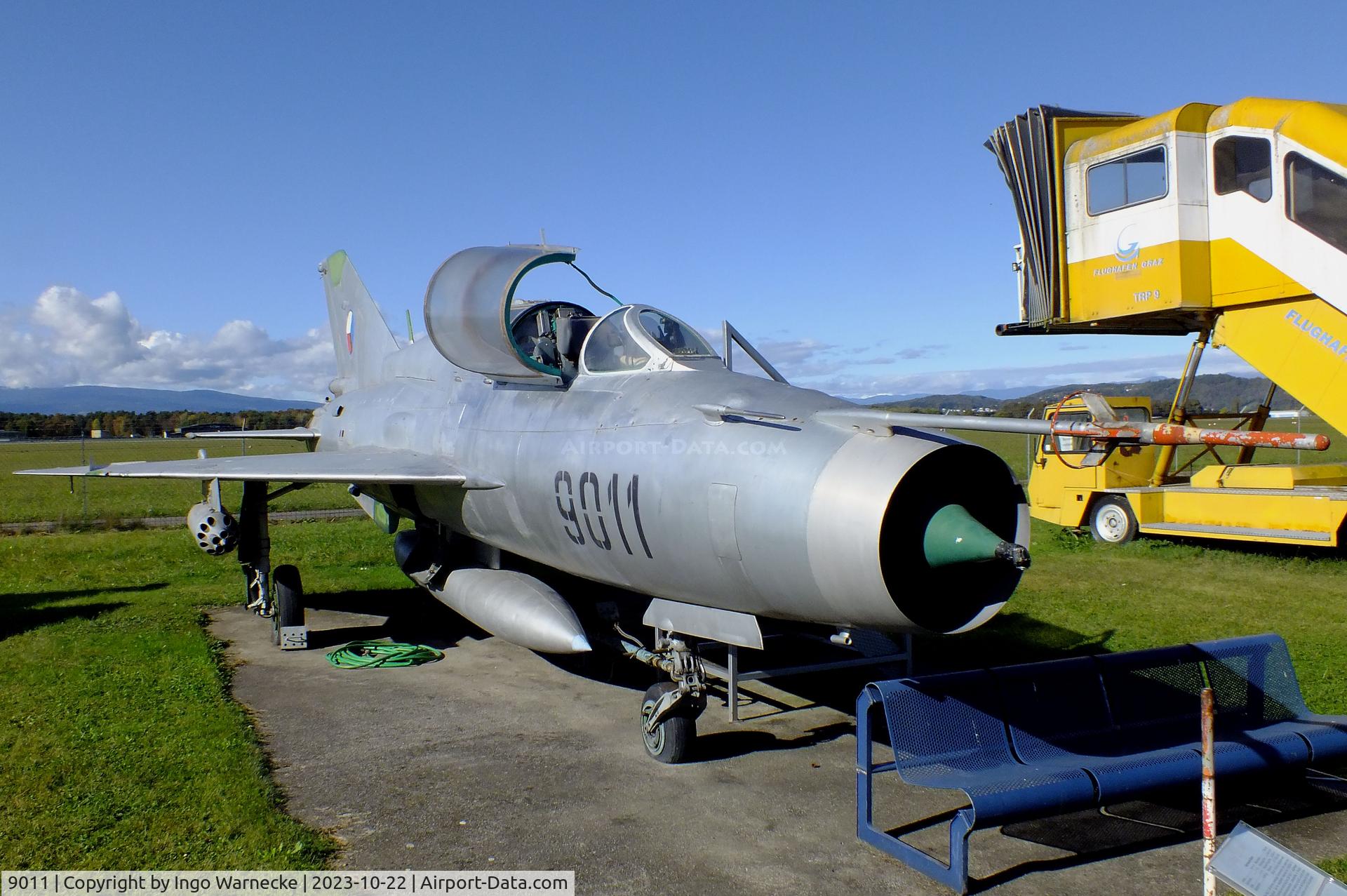9011, 1973 Mikoyan-Gurevich MiG-21UM C/N 516909011, Mikoyan i Gurevich MiG-21UM MONGOL-B at the Österreichisches Luftfahrtmuseum (Austrian Aviation Museum), Graz-Thalerhof