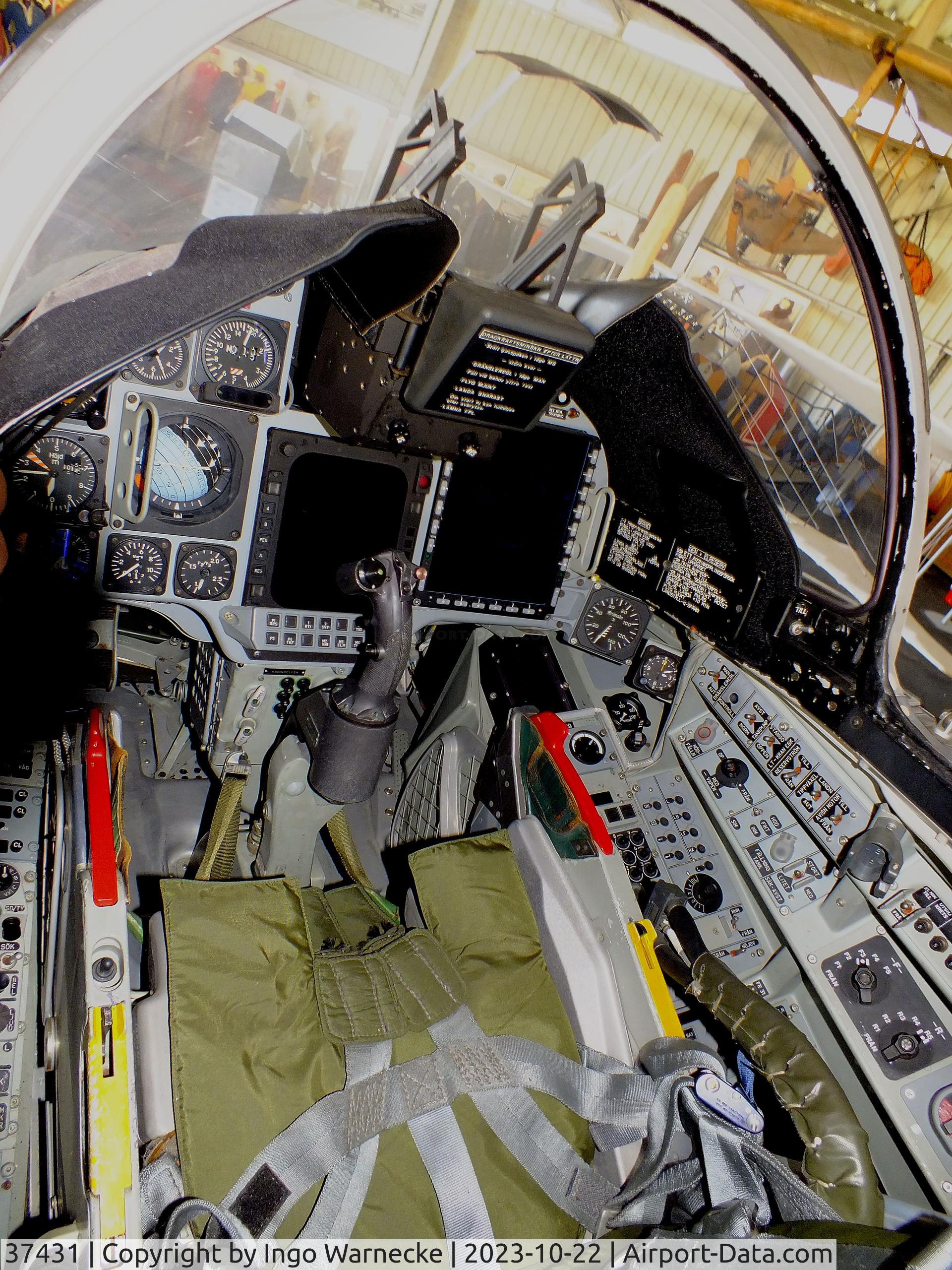 37431, Saab JA 37Di Viggen C/N 37431, SAAB JA37Di Viggen at the Österreichisches Luftfahrtmuseum (Austrian Aviation Museum), Graz-Thalerhof #c