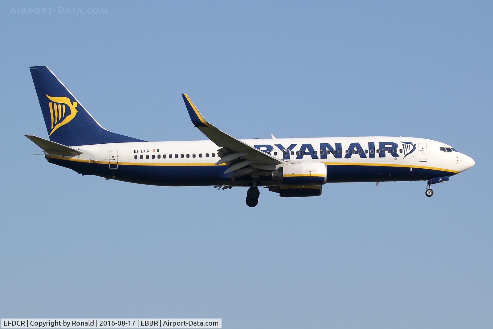EI-DCR, 2004 Boeing 737-8AS C/N 33811, at bru