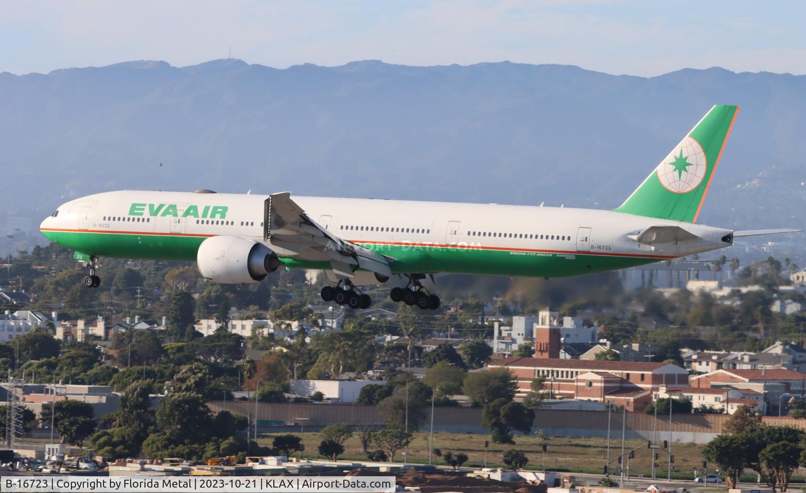 B-16723, 2015 Boeing 777-36N/ER C/N 42108, EVA 773 zx TPE-LAX