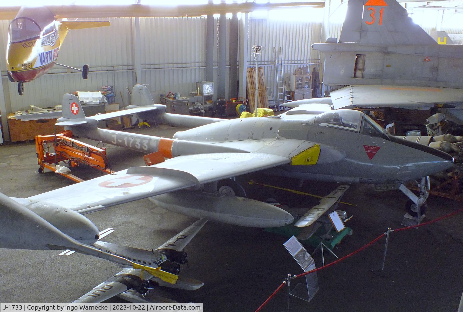 J-1733, De Havilland (F+W Emmen) DH-112 Venom FB.54 C/N 903, De Havilland (F+W Emmen) D.H.112 Venom FB54 at the Österreichisches Luftfahrtmuseum (Austrian Aviation Museum), Graz-Thalerhof