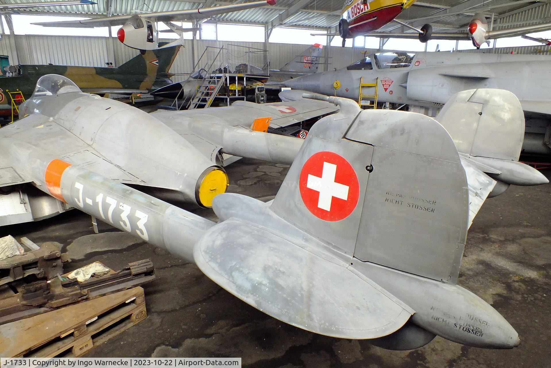 J-1733, De Havilland (F+W Emmen) DH-112 Venom FB.54 C/N 903, De Havilland (F+W Emmen) D.H.112 Venom FB54 at the Österreichisches Luftfahrtmuseum (Austrian Aviation Museum), Graz-Thalerhof