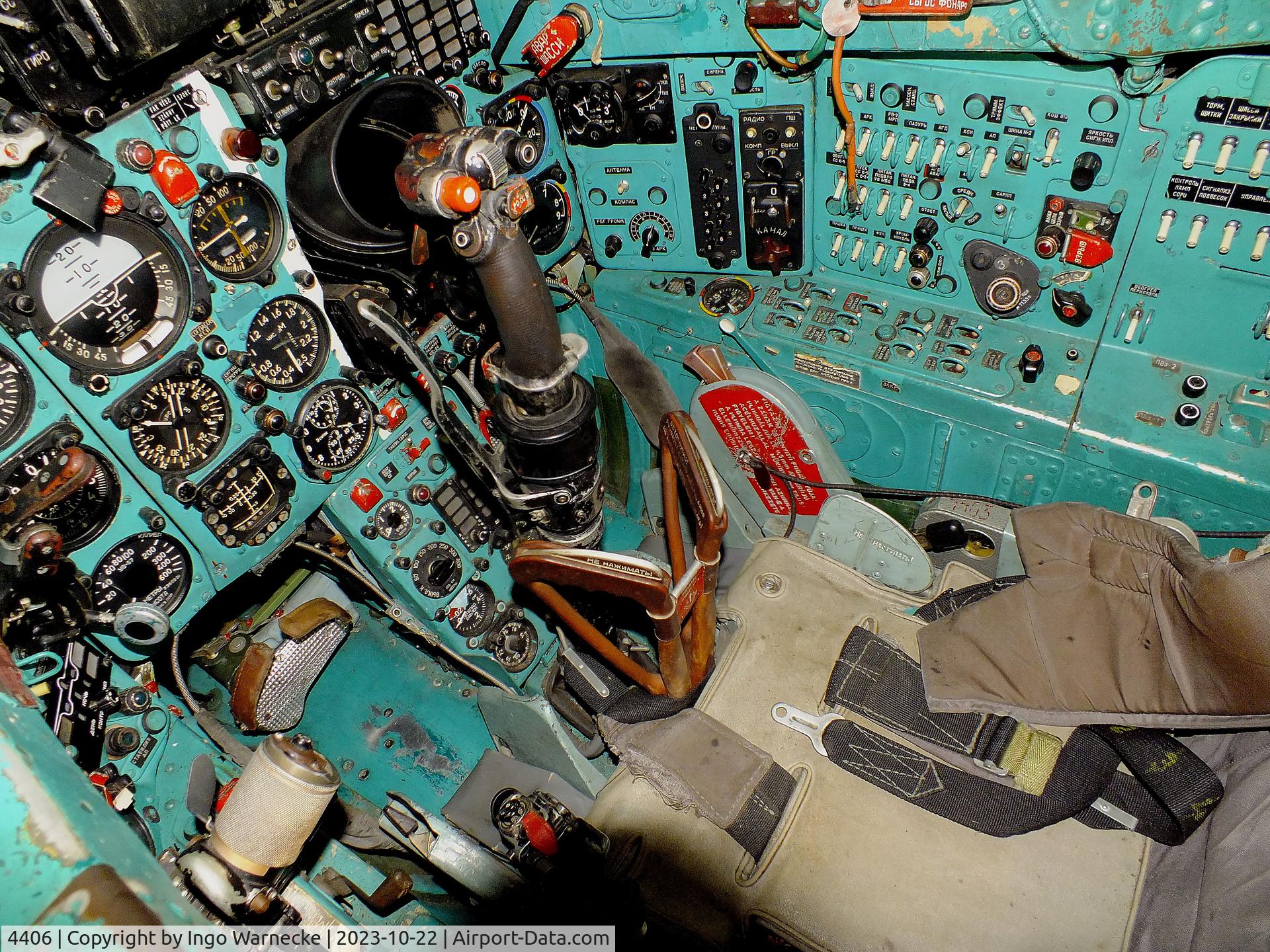 4406, Mikoyan-Gurevich MiG-21MF C/N 964406, Mikoyan i Gurevich MiG-21MF FISHBED-J at the Österreichisches Luftfahrtmuseum (Austrian Aviation Museum), Graz-Thalerhof #c