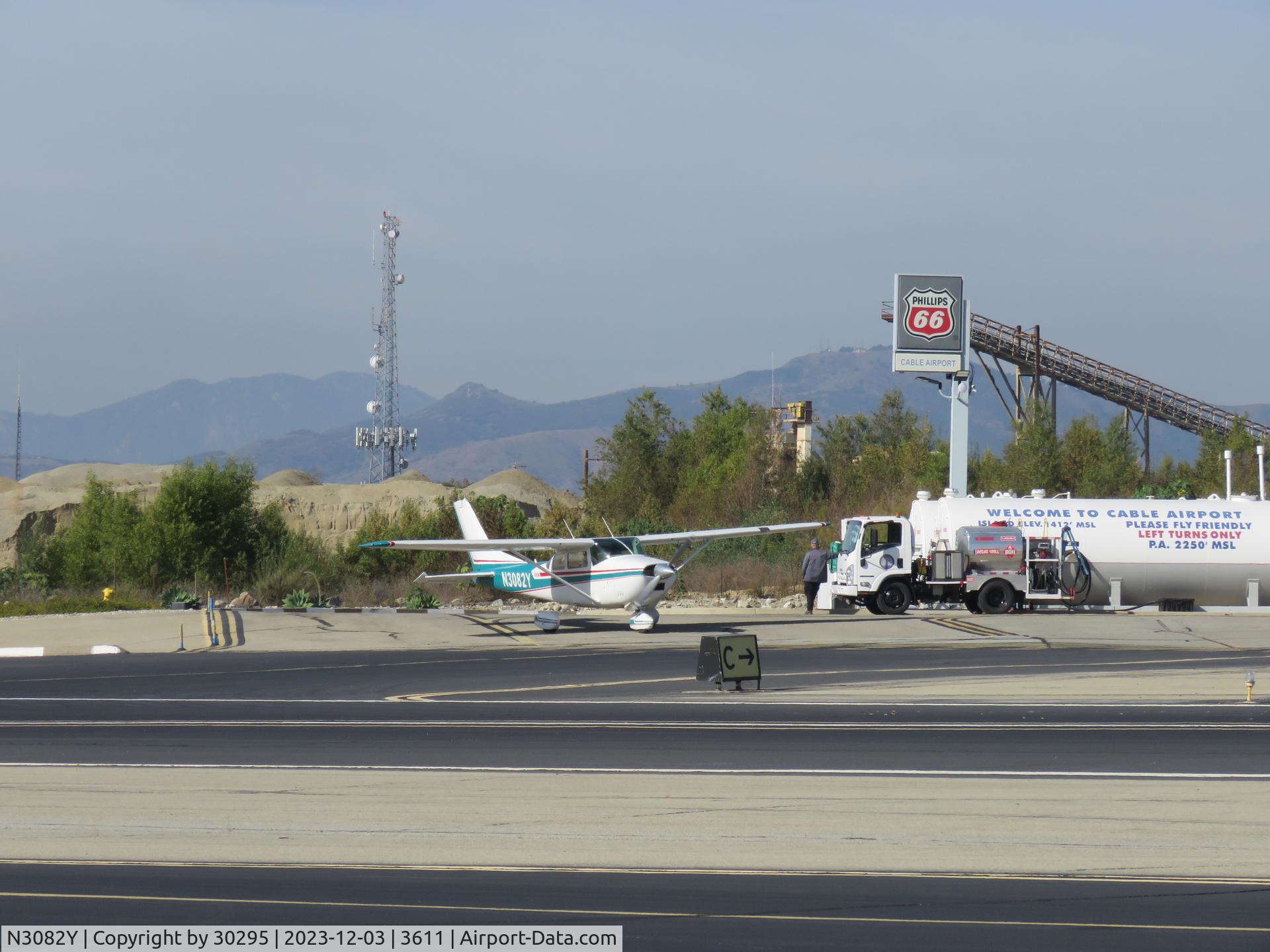 N3082Y, 1962 Cessna 182E Skylane C/N 18254082, Fueled up and ready to go