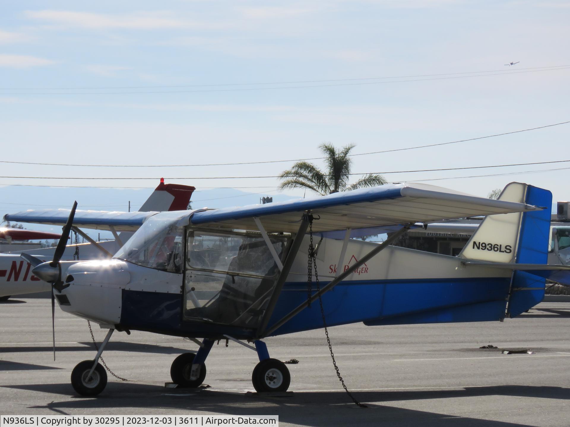 N936LS, 2004 Skyranger  C/N SKR0306325, Parked