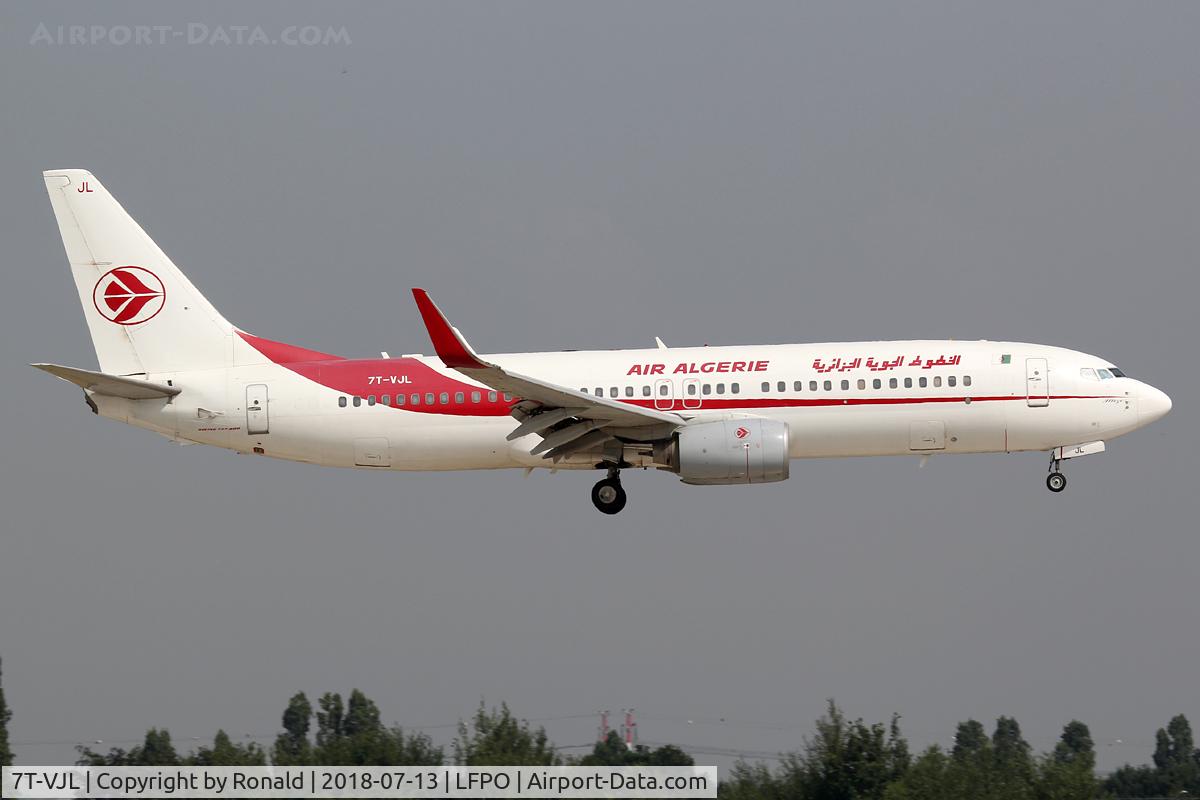 7T-VJL, 2000 Boeing 737-8D6 C/N 30204, at orly