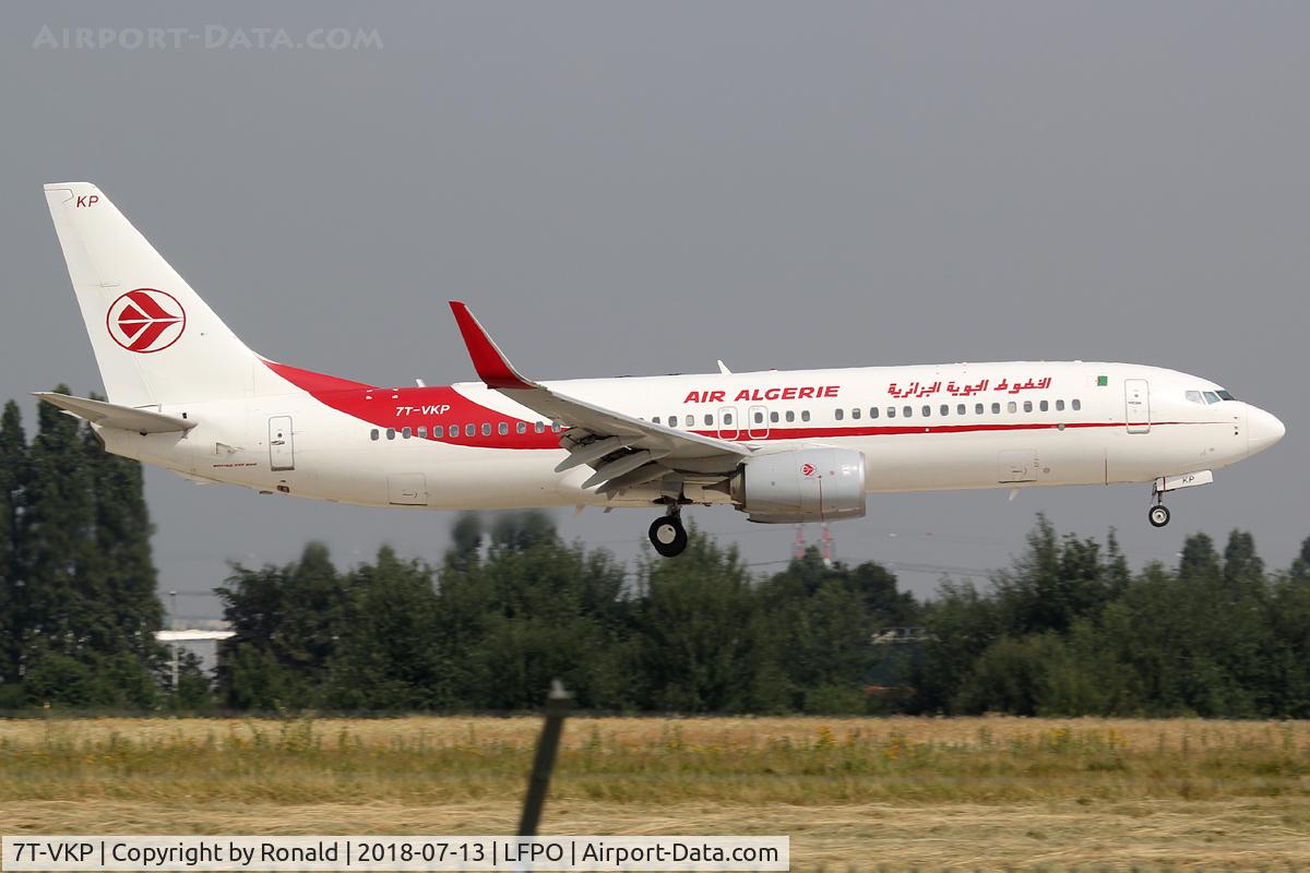 7T-VKP, 2016 Boeing 737-8D6 C/N 60752, at orly