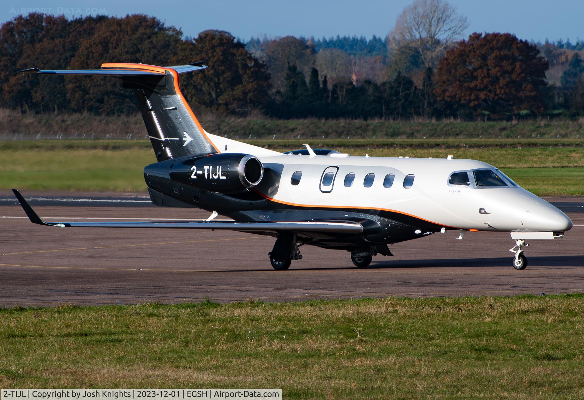 2-TIJL, 2022 Embraer EMB-505 Phenom 300 C/N 50500673, Backtracking RWY27 For Departure.