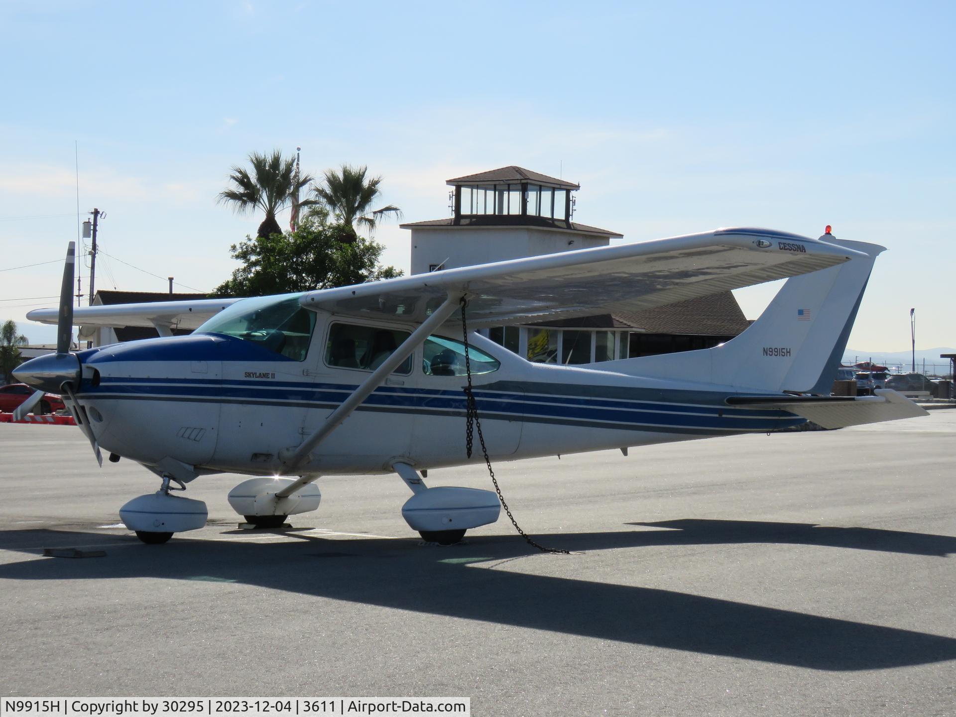 N9915H, 1981 Cessna 182R Skylane C/N 18268109, Parked