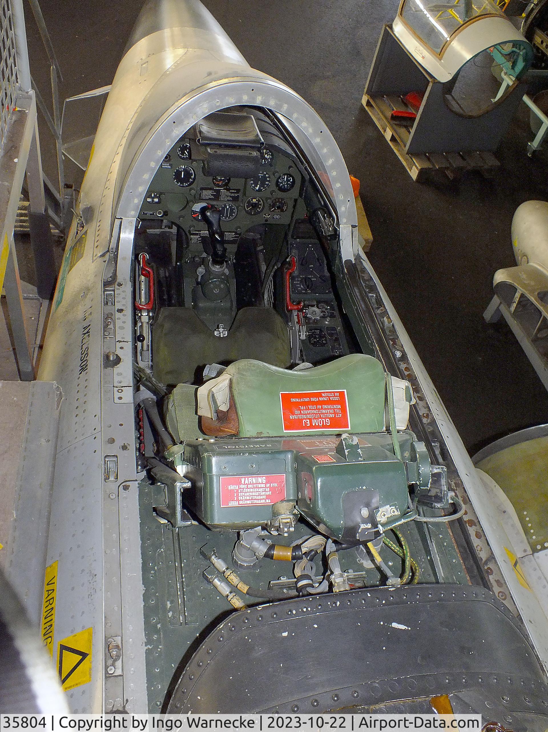 35804, Saab Sk35C Draken C/N 35-804, SAAB Sk35C Draken (cockpit canopy dismounted) at the Österreichisches Luftfahrtmuseum (Austrian Aviation Museum), Graz-Thalerhof #c