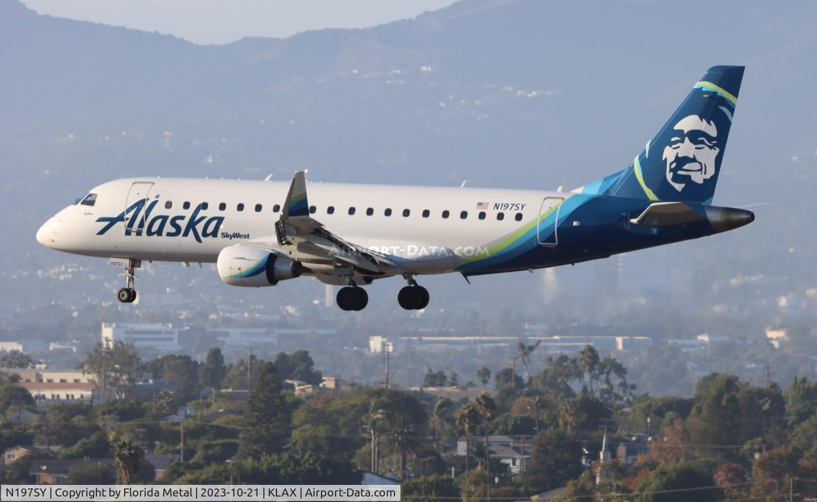 N197SY, 2018 Embraer 175LR (ERJ-170-200LR) C/N 17000709, SKW/ASA E175 zx PDX-LAX