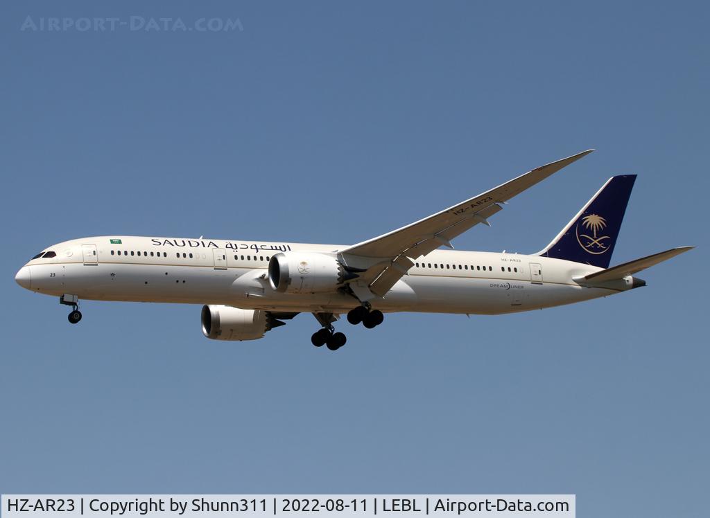 HZ-AR23, 2018 Boeing 787-9 Dreamliner C/N 40049, Landing rwy 24R