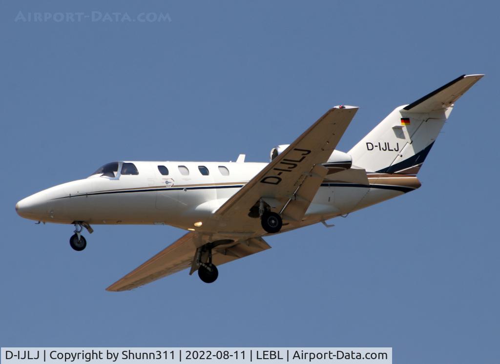 D-IJLJ, 2007 Cessna 525 CitationJet CJ1+ C/N 525-0644, Landing rwy 24R