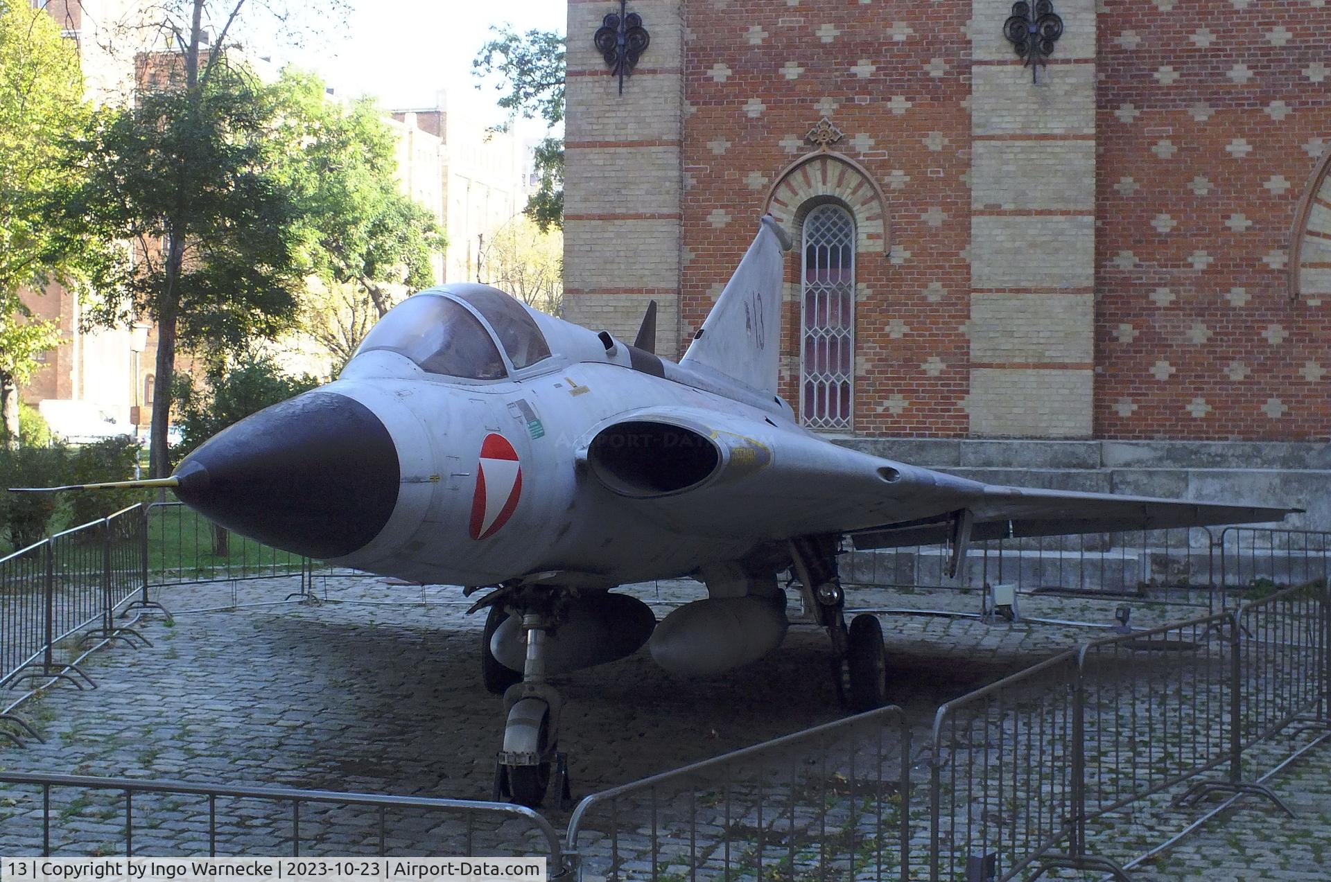 13, Saab J-35Oe MkII Draken C/N 35-1413, SAAB J35Oe Mk II Draken at the Heeresgeschichtliches Museum (HGM, Museum of Military History), Wien (Vienna)