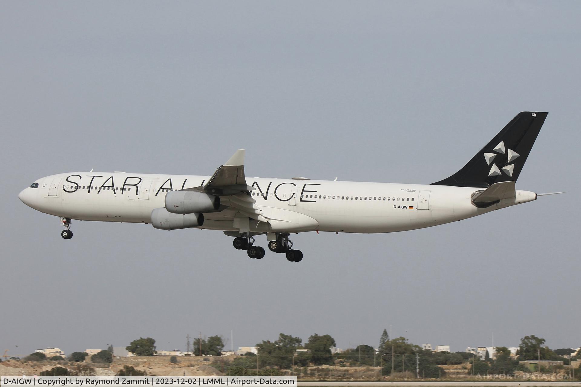 D-AIGW, 2000 Airbus A340-313X C/N 327, A340 D-AIGW Lufthansa Star Alliance
