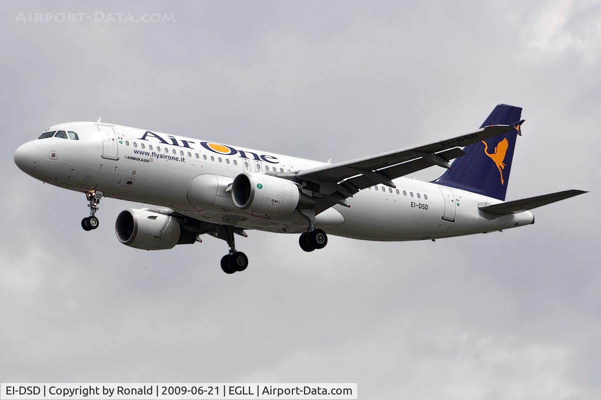 EI-DSD, 2007 Airbus A320-216 C/N 3076, at lhr