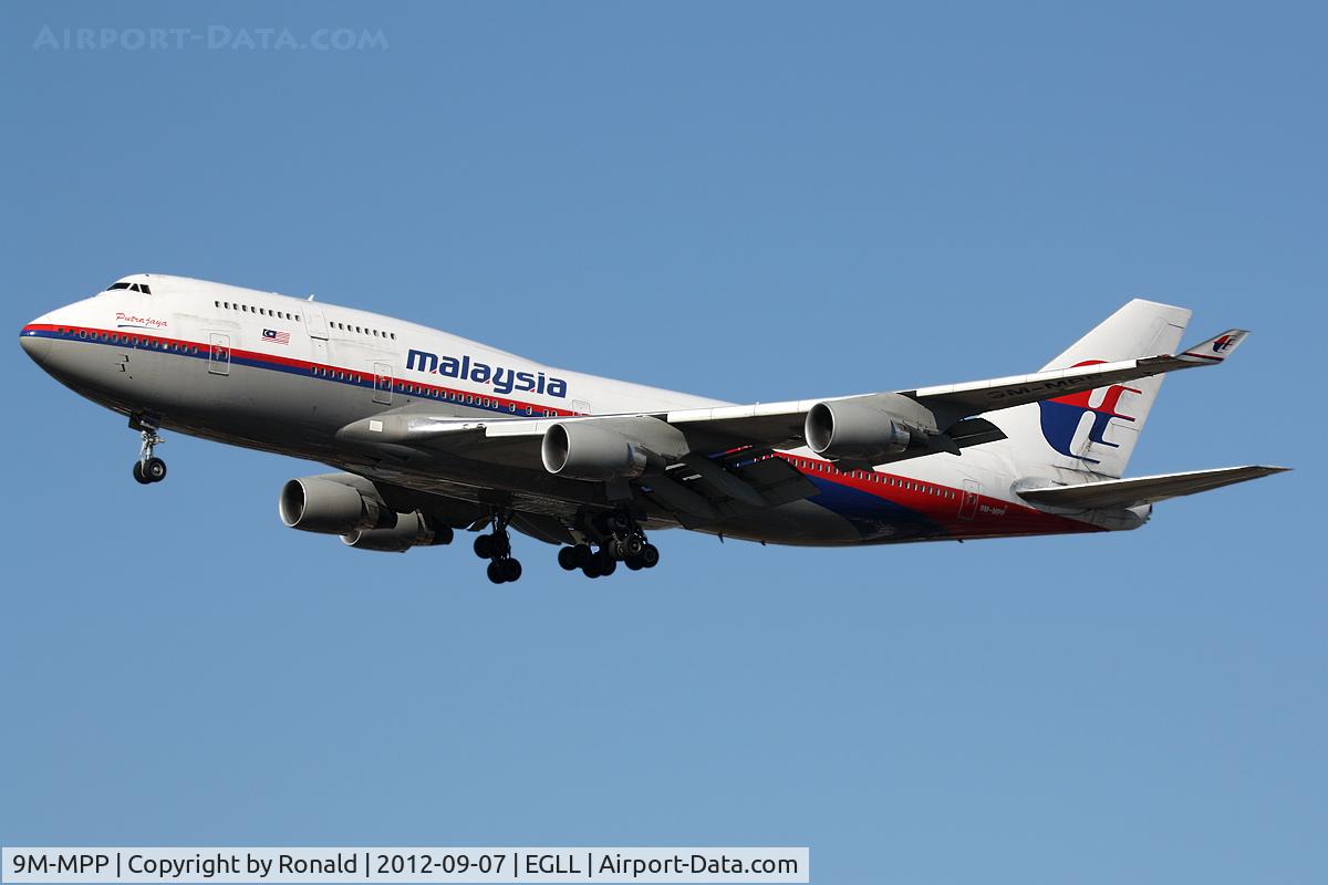 9M-MPP, 2002 Boeing 747-4H6 C/N 29900, at lhr