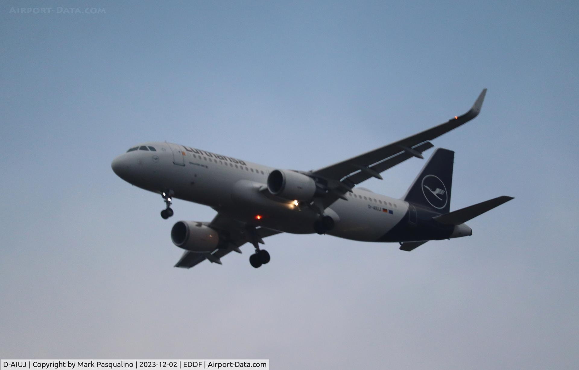 D-AIUJ, 2014 Airbus A320-214 C/N 6301, Airbus A320-214