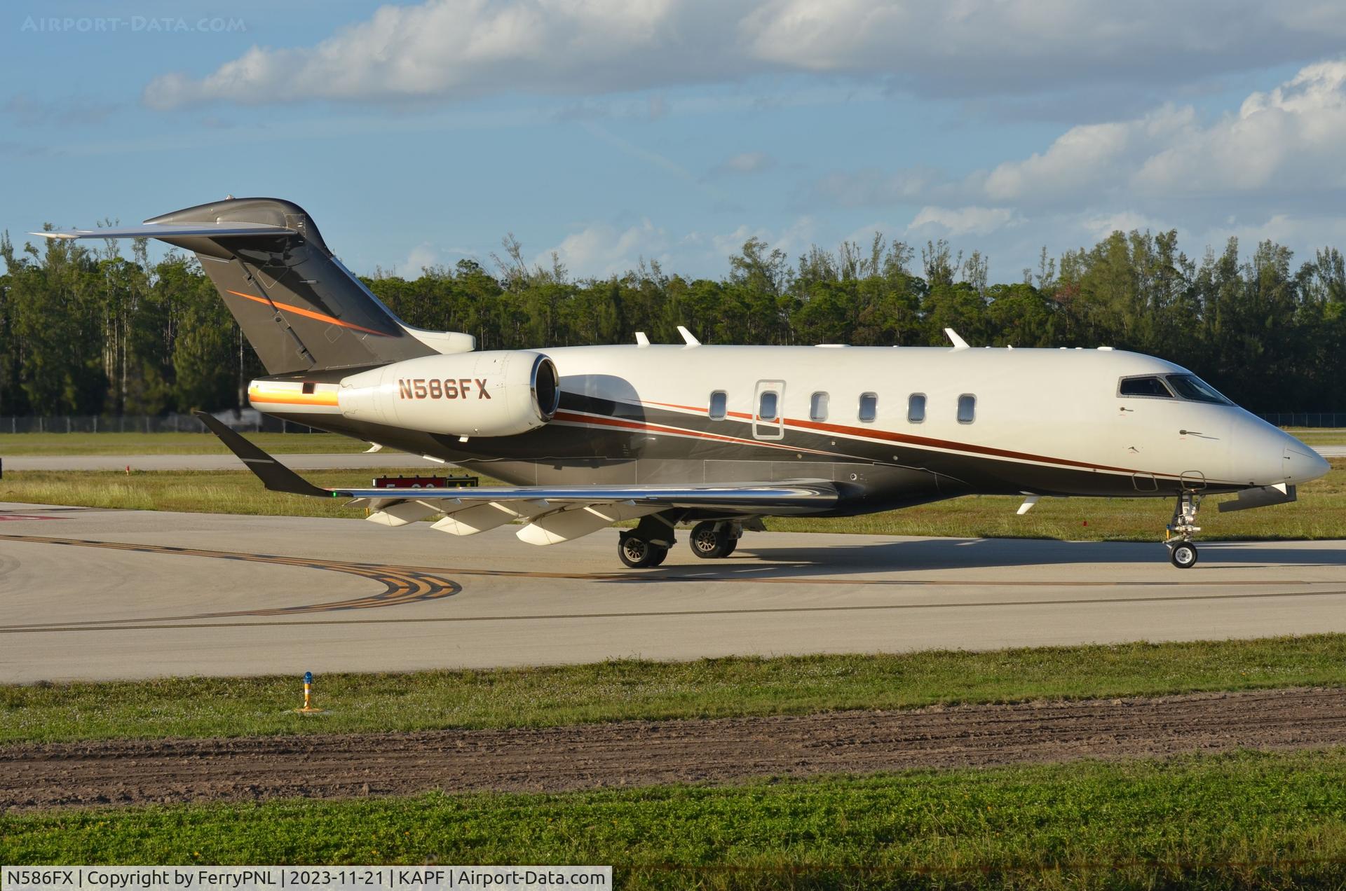 N586FX, 2017 Bombardier Challenger 350 (BD-100-1A10) C/N 20710, Flexjet CL350 vacating the runway.