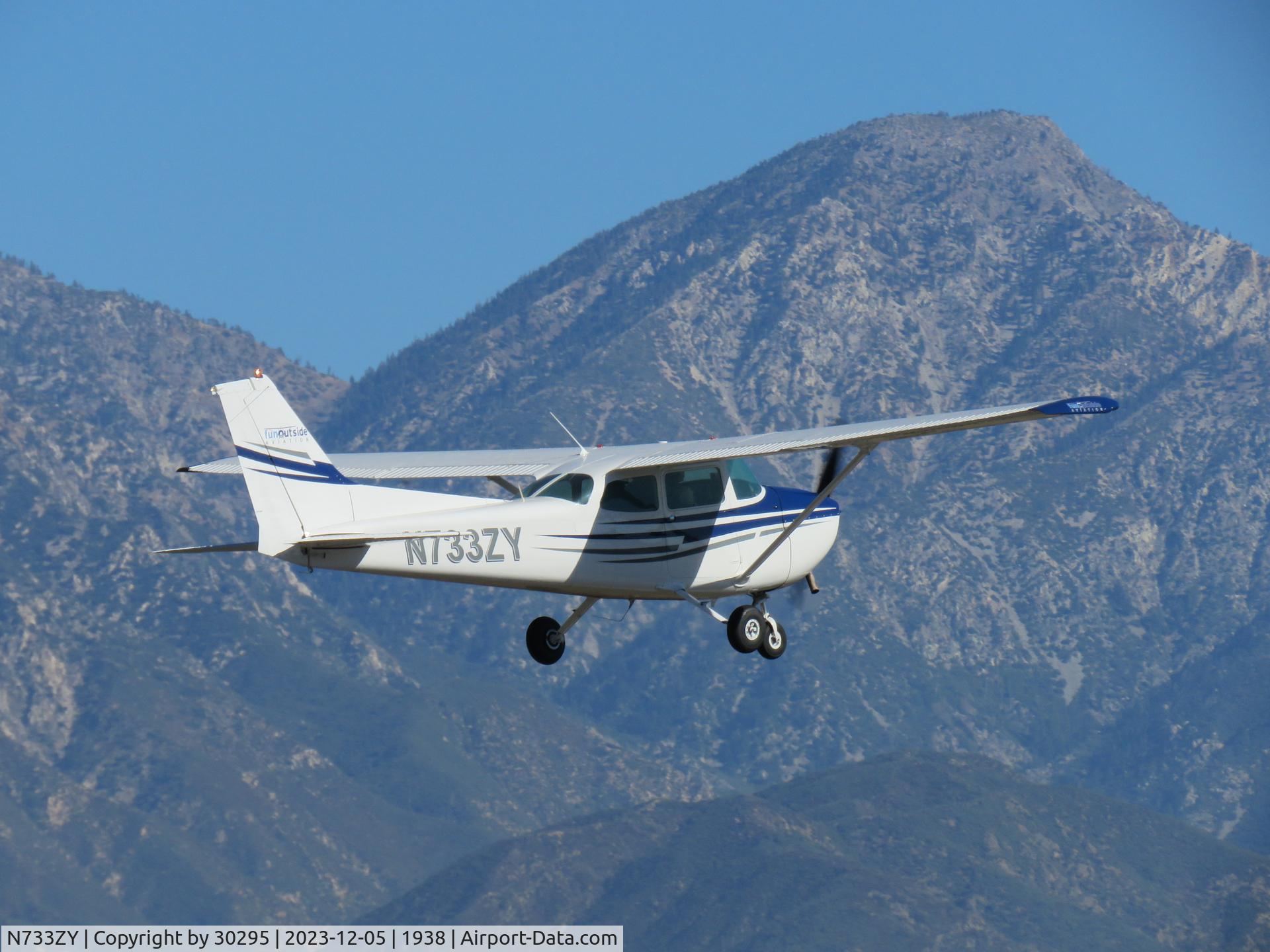 N733ZY, 1977 Cessna 172N C/N 17268690, Eastbound