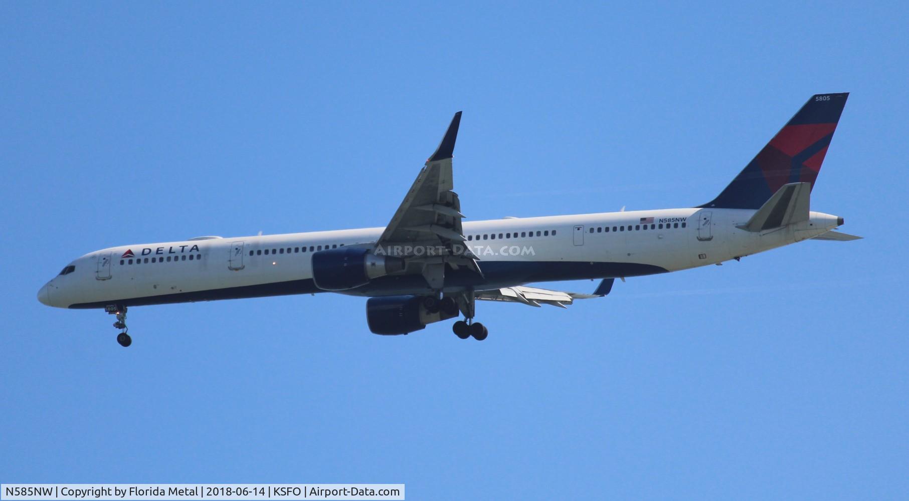 N585NW, 2002 Boeing 757-351 C/N 32985, DAL 753 zx